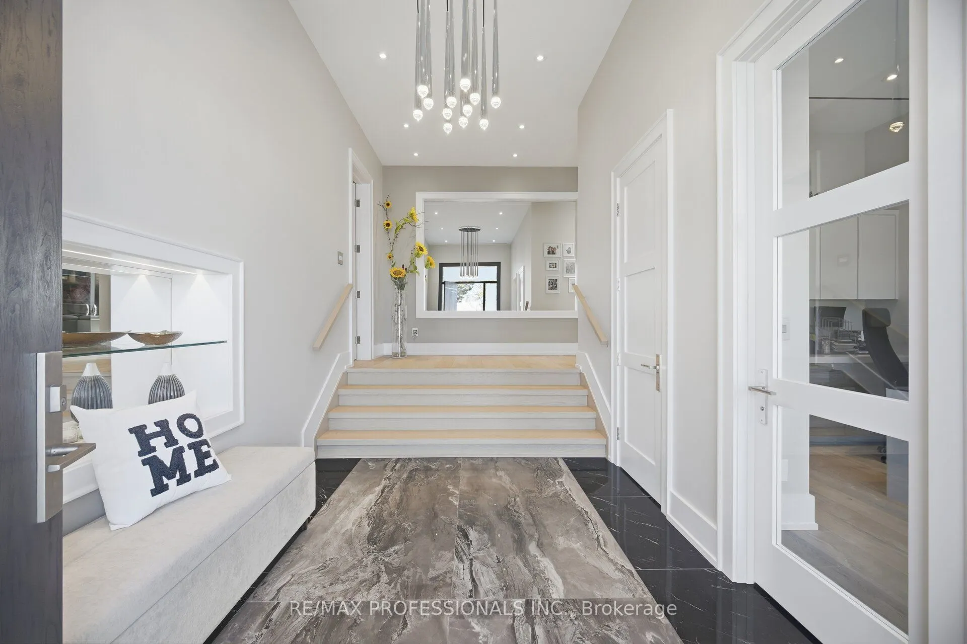 466 The Kingsway