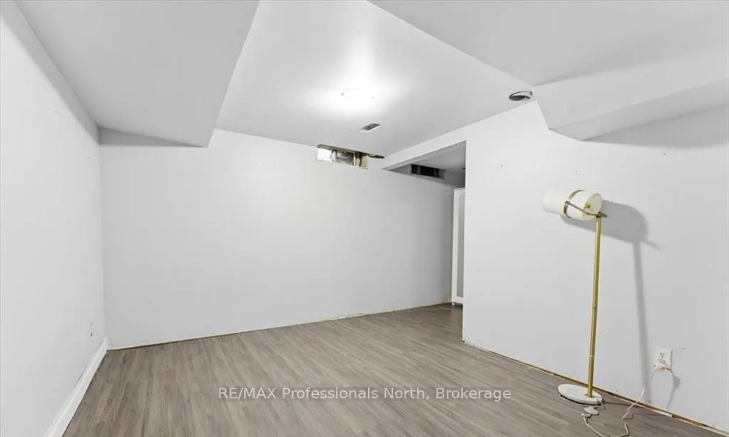 98 Roxton Road