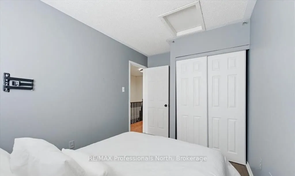 98 Roxton Road