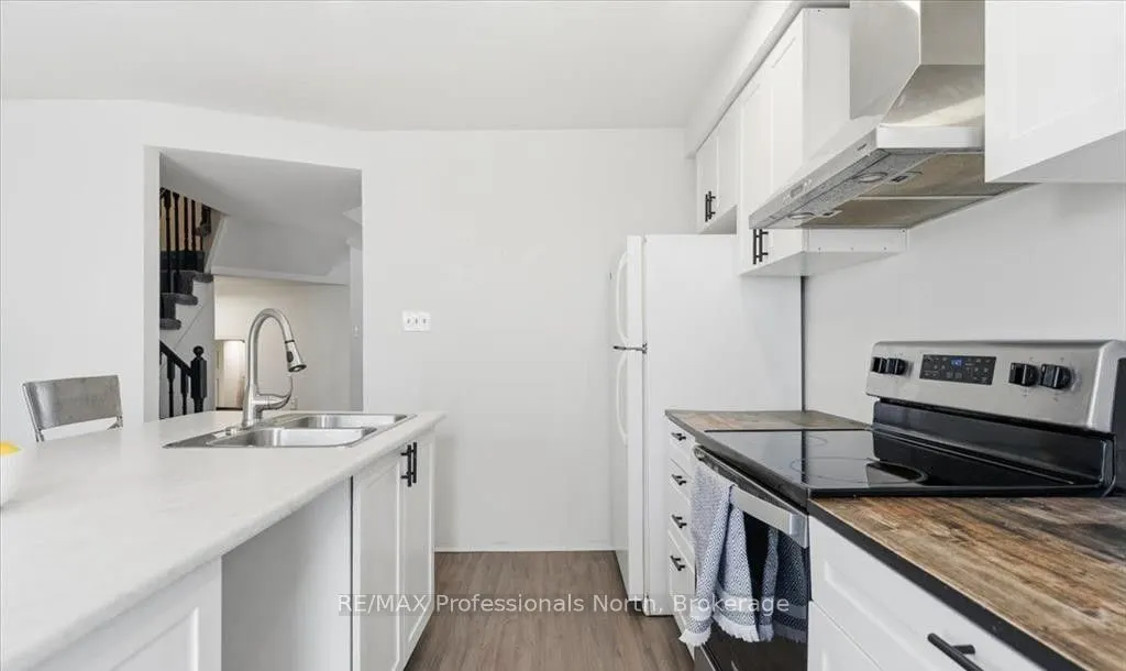 98 Roxton Road