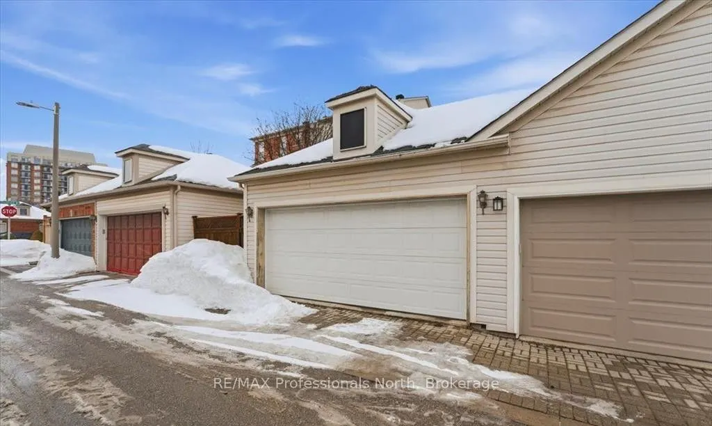 98 Roxton Road