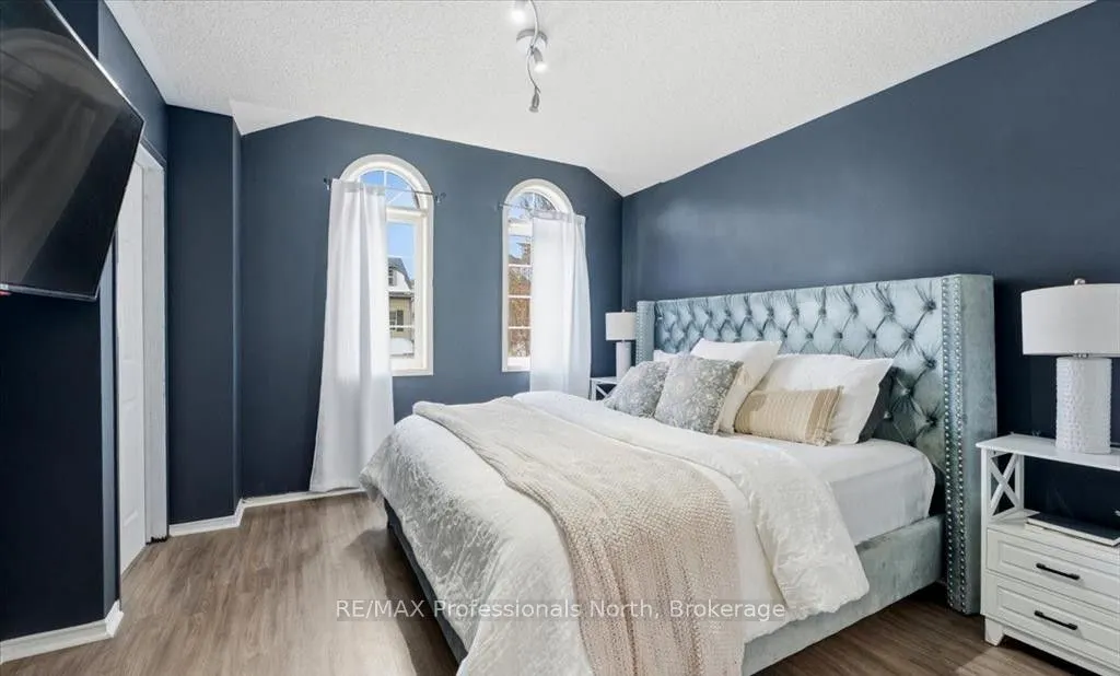 98 Roxton Road