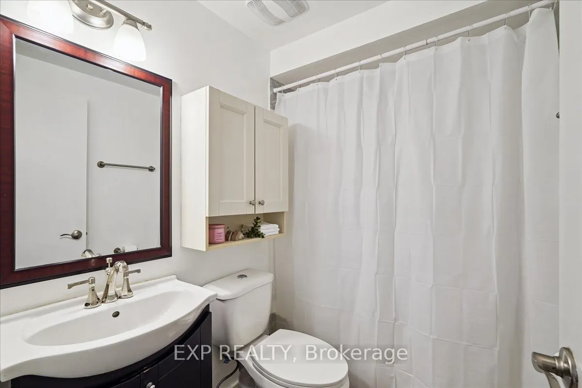 65 Greenwich Circle #124