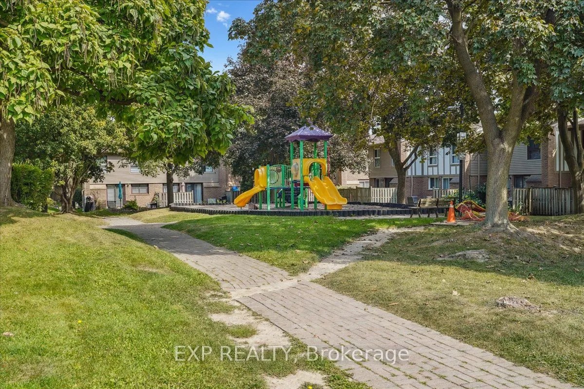 65 Greenwich Circle #124