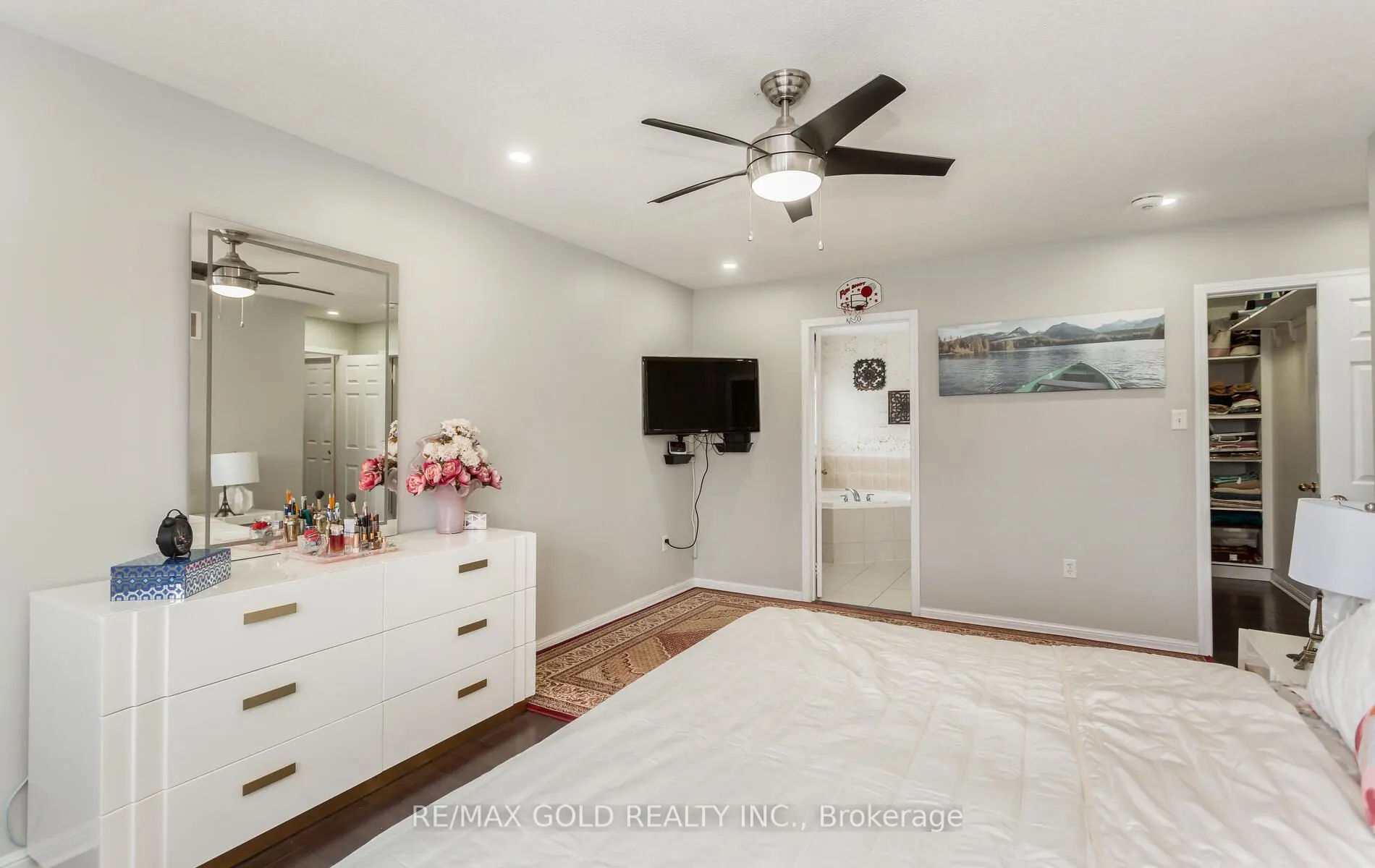 1090 Trudeau Drive