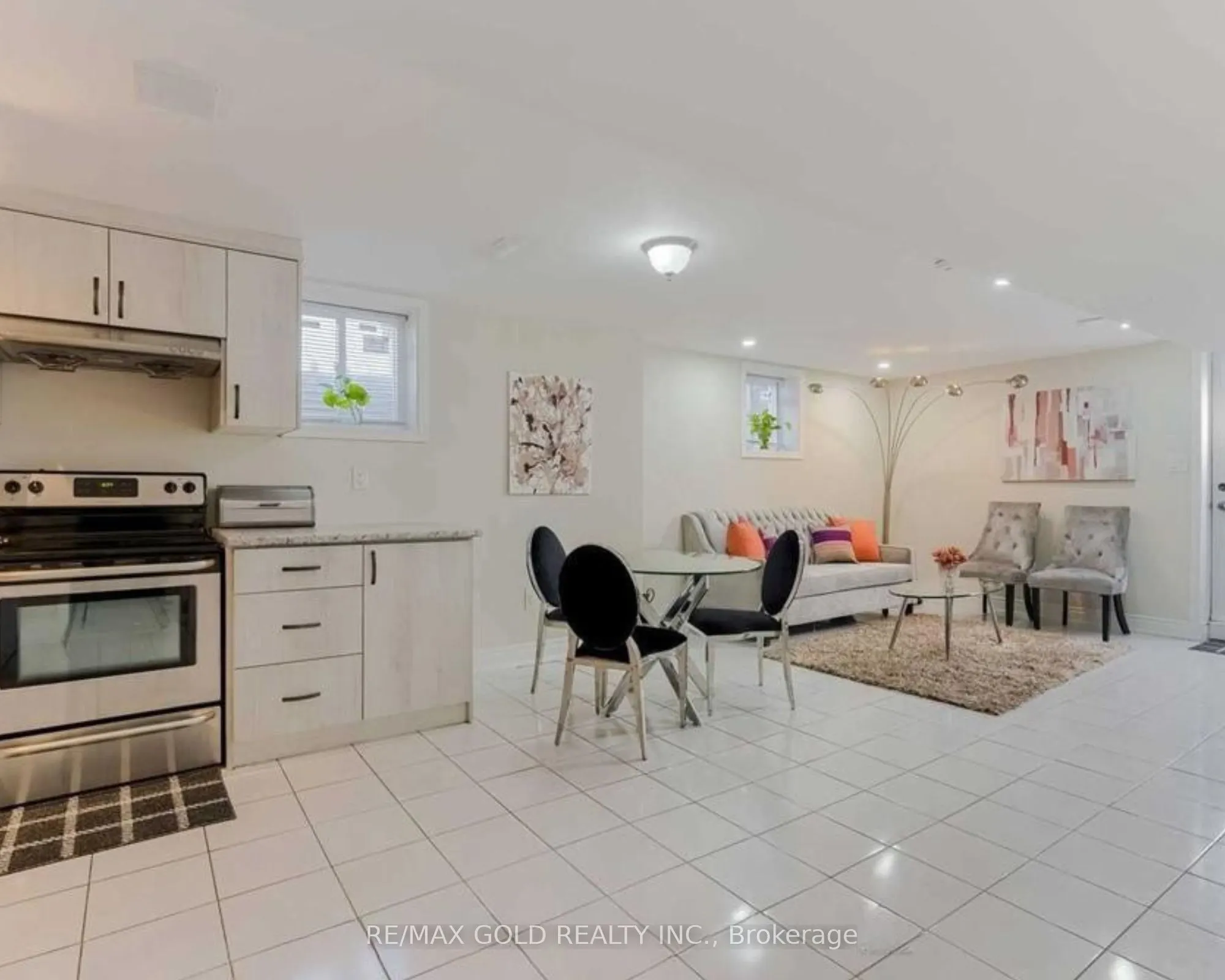 1090 Trudeau Drive