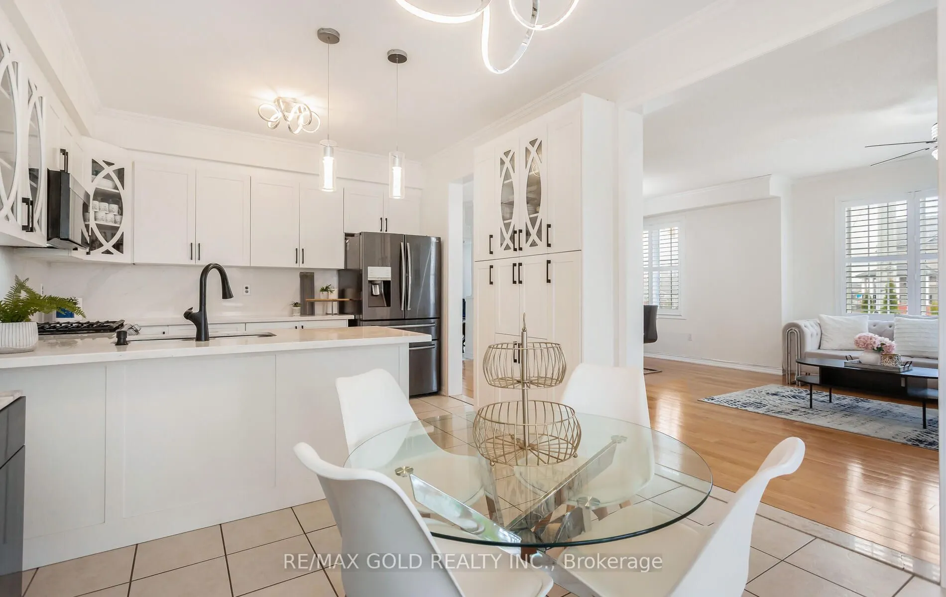 1090 Trudeau Drive