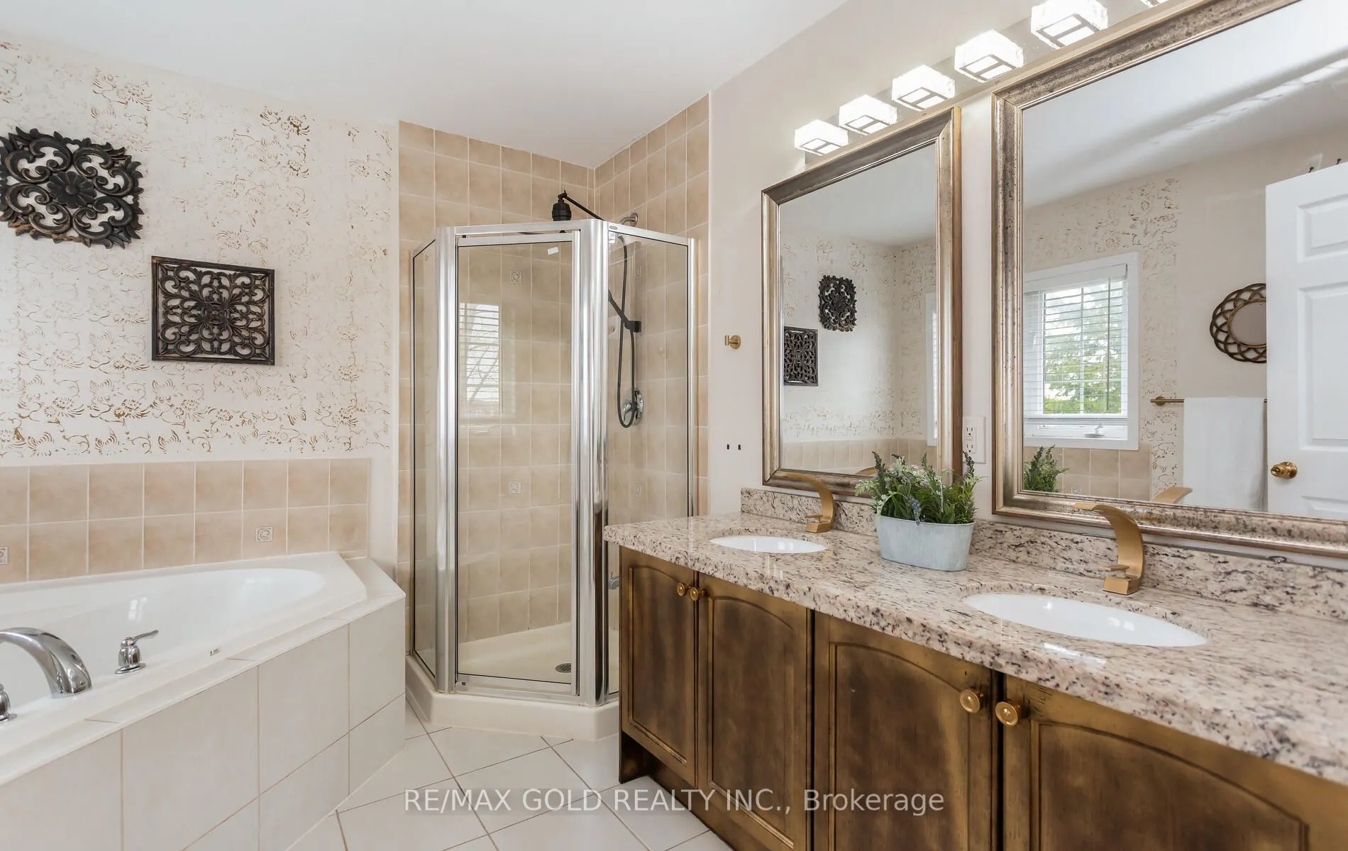 1090 Trudeau Drive