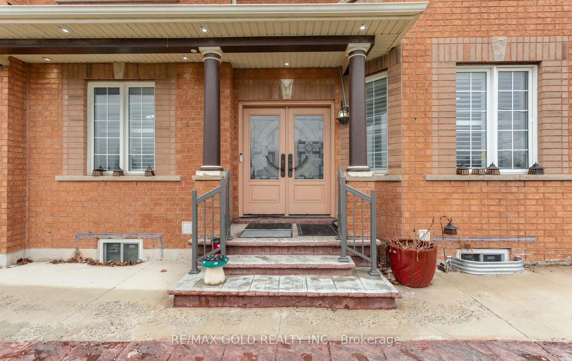 1090 Trudeau Drive