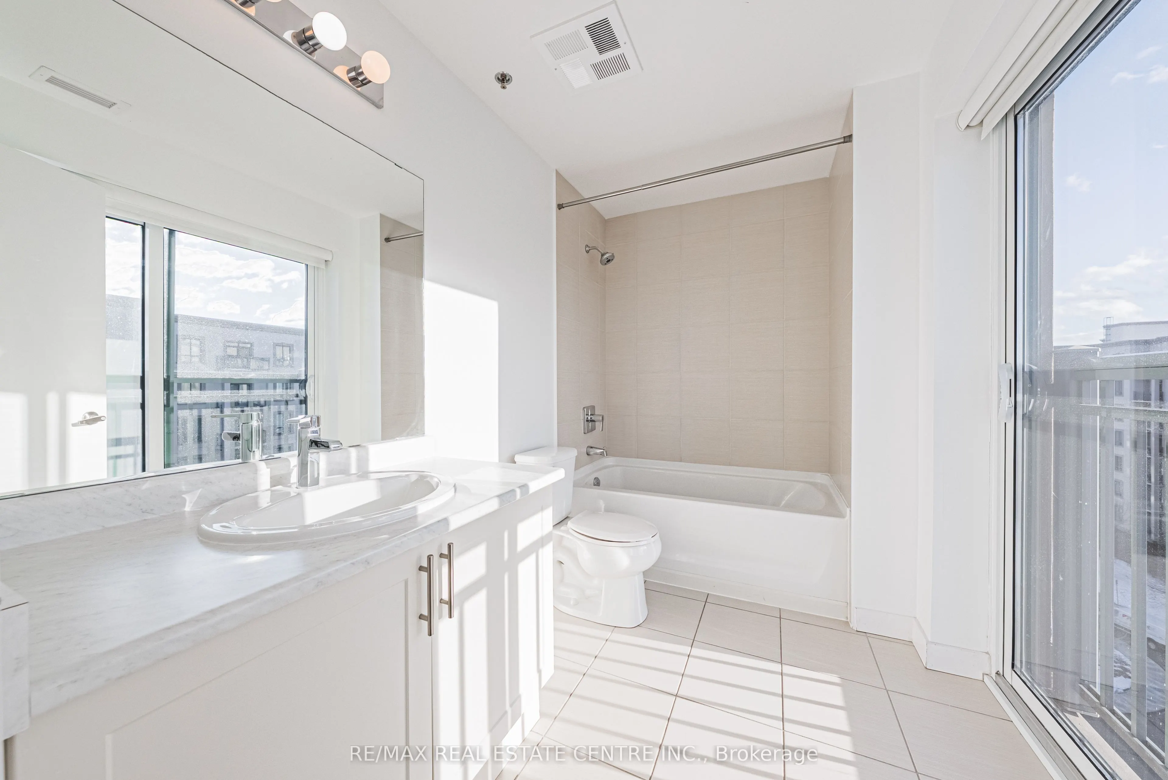 2486 Old Bronte Road #706