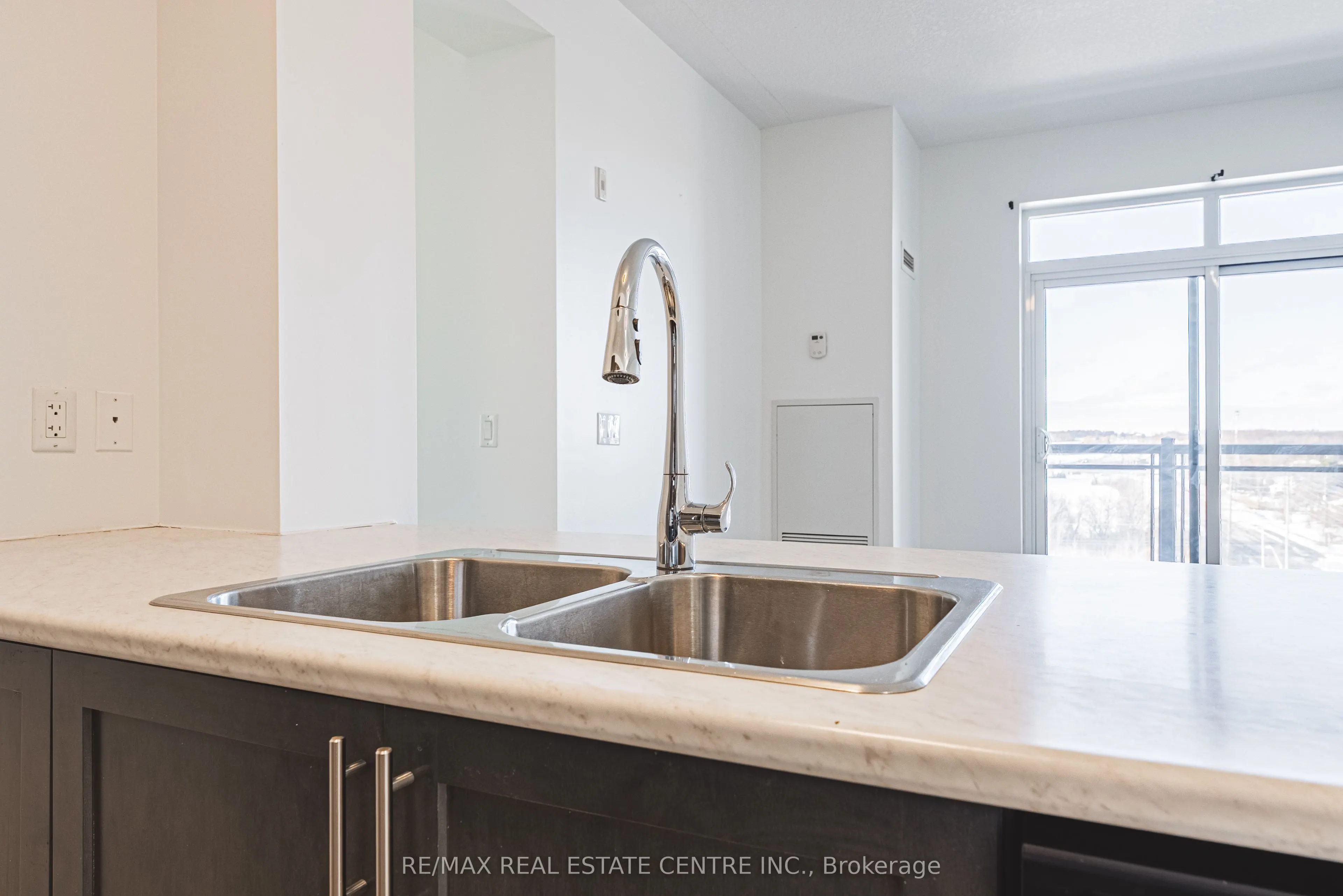 2486 Old Bronte Road #706