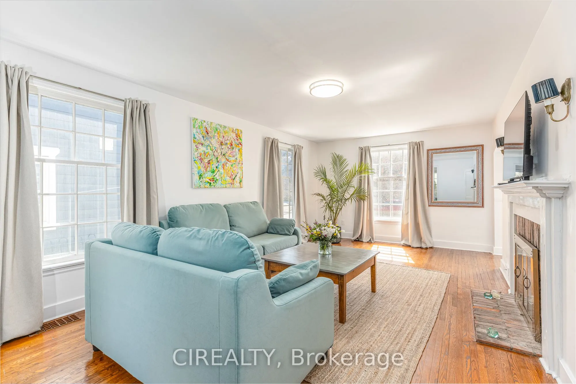 25 Howard Avenue