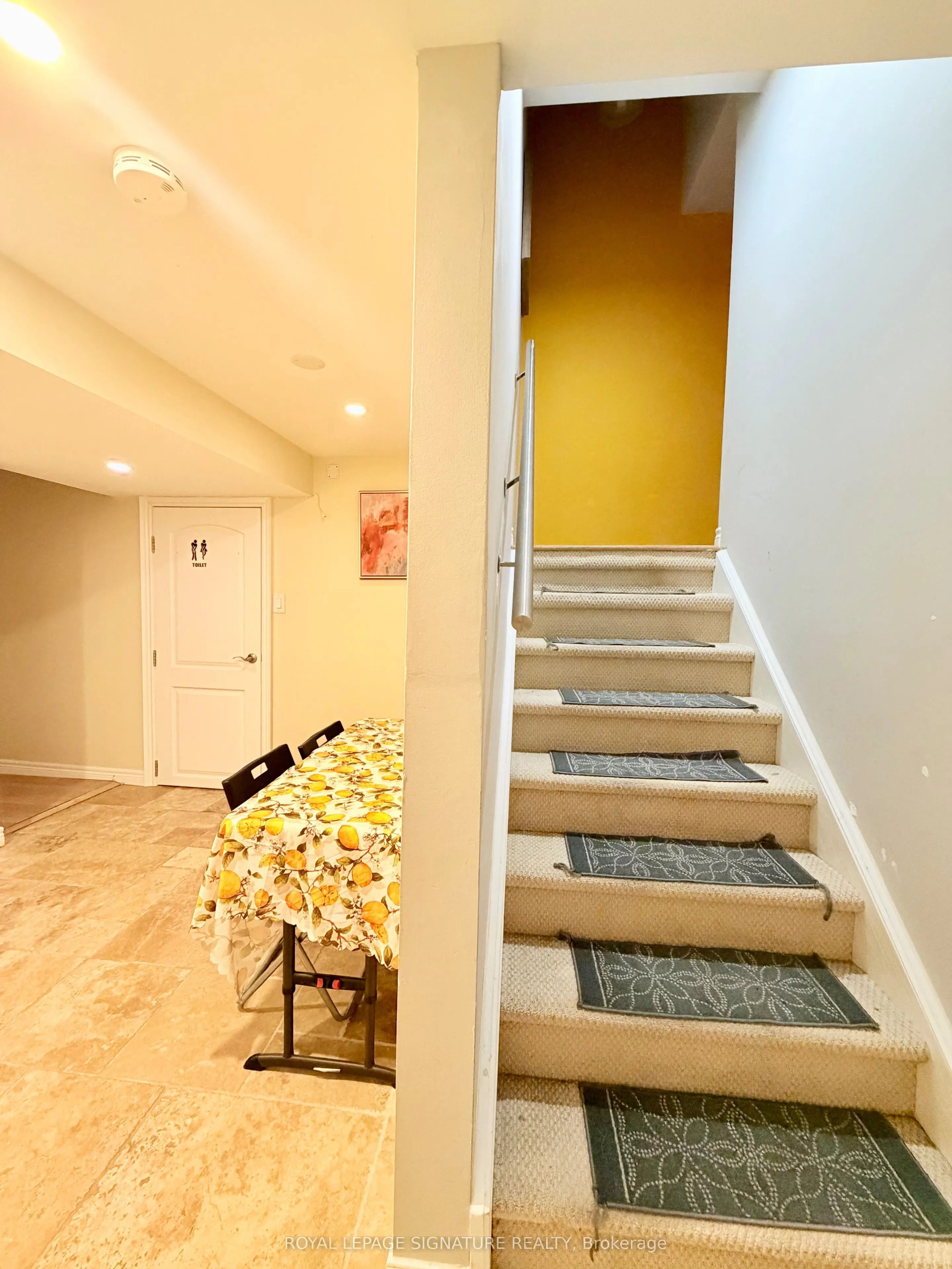 2263 Harcourt Crescent