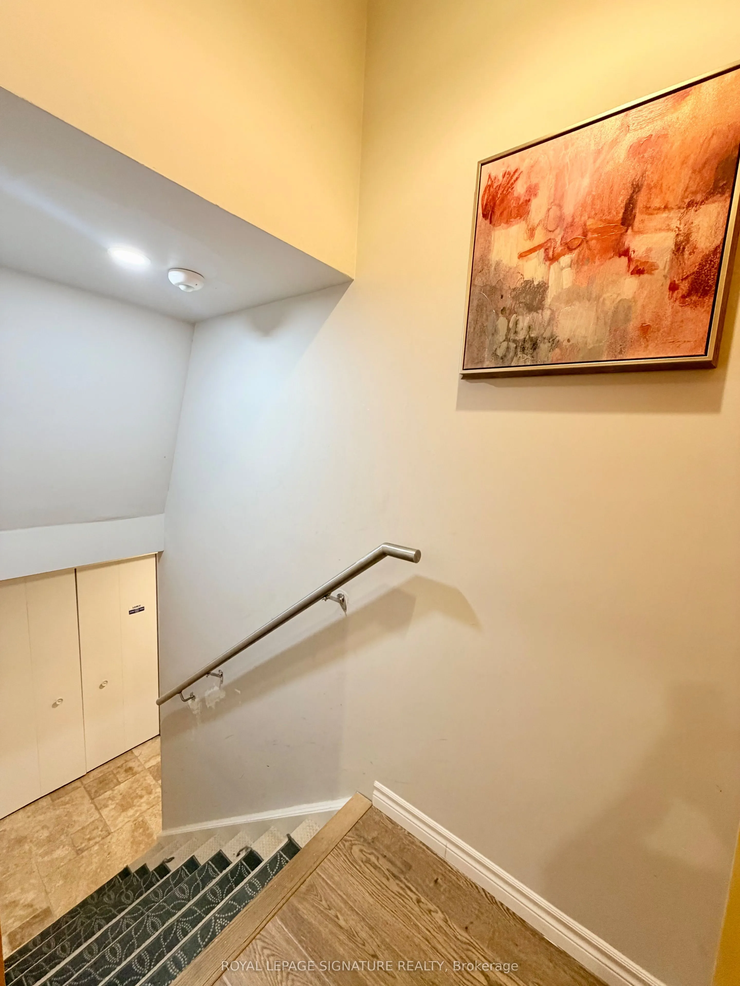 2263 Harcourt Crescent