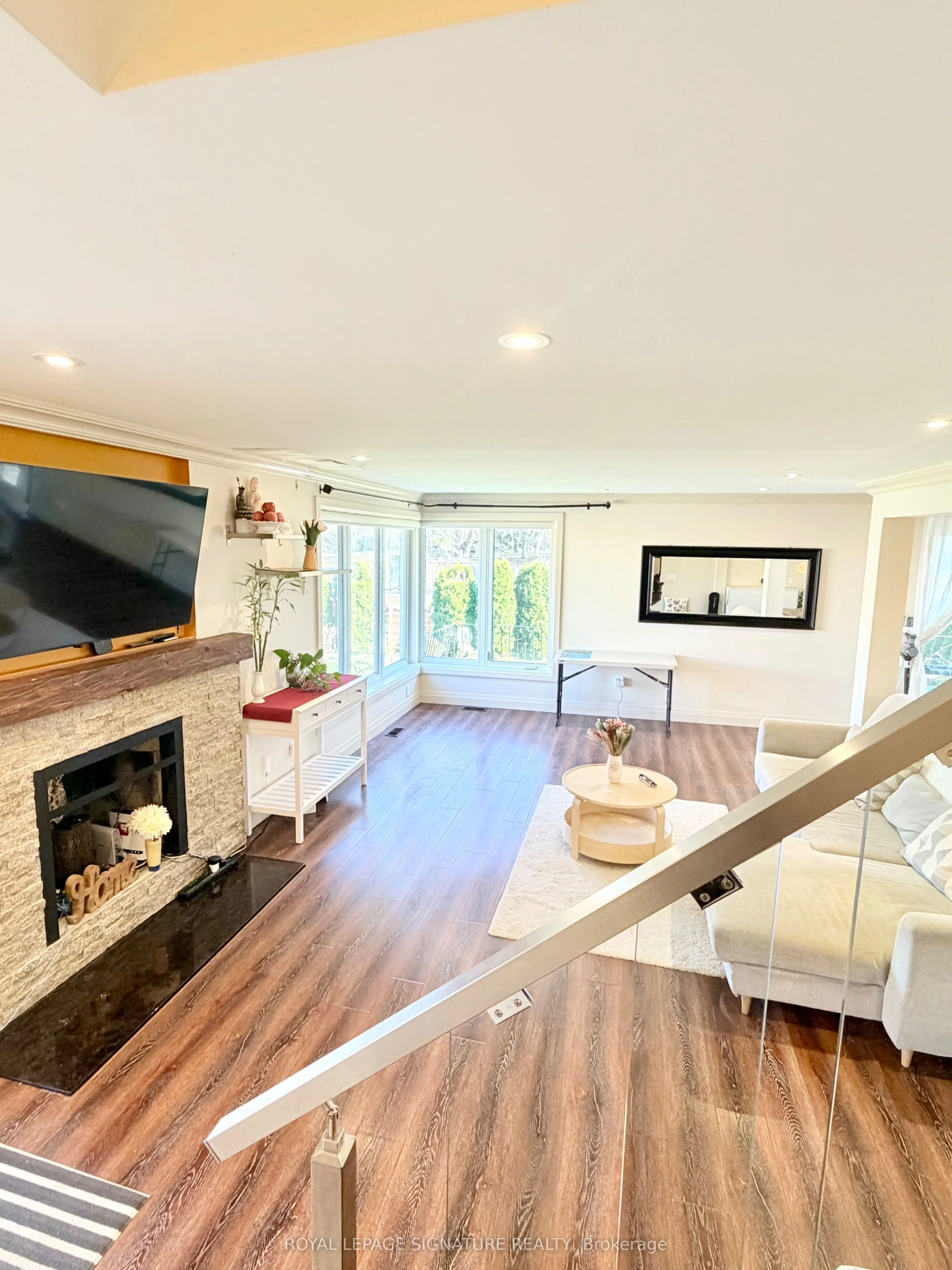 2263 Harcourt Crescent