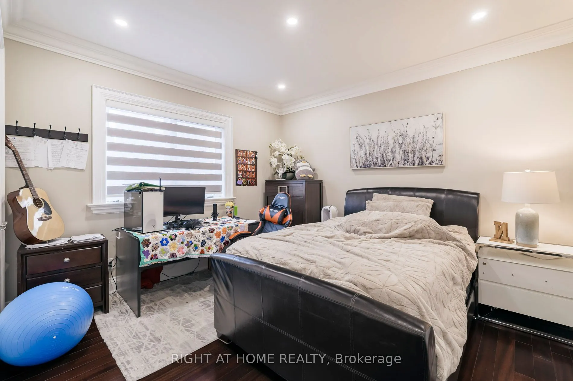 99 Fairview Road W