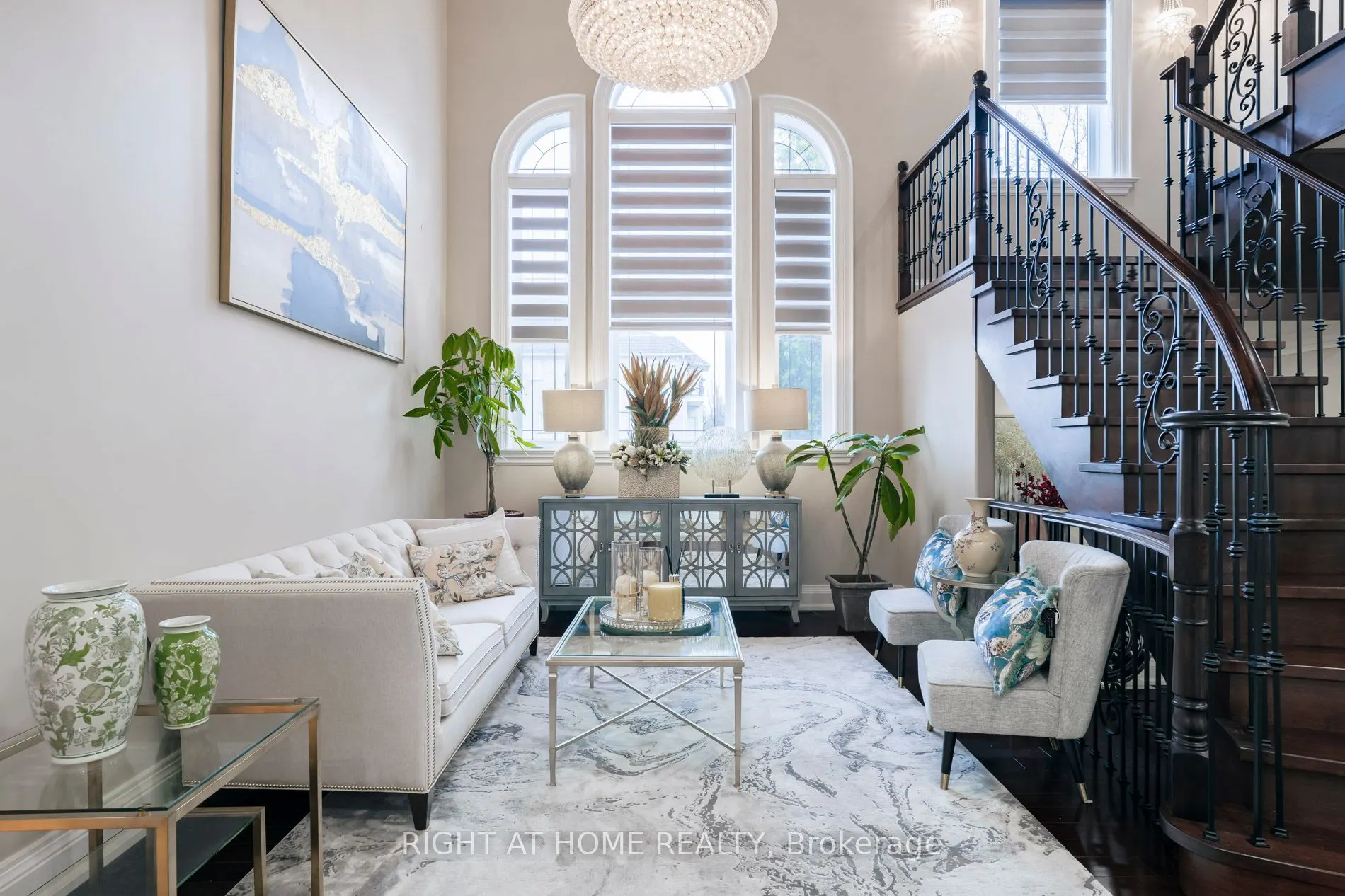 99 Fairview Road W