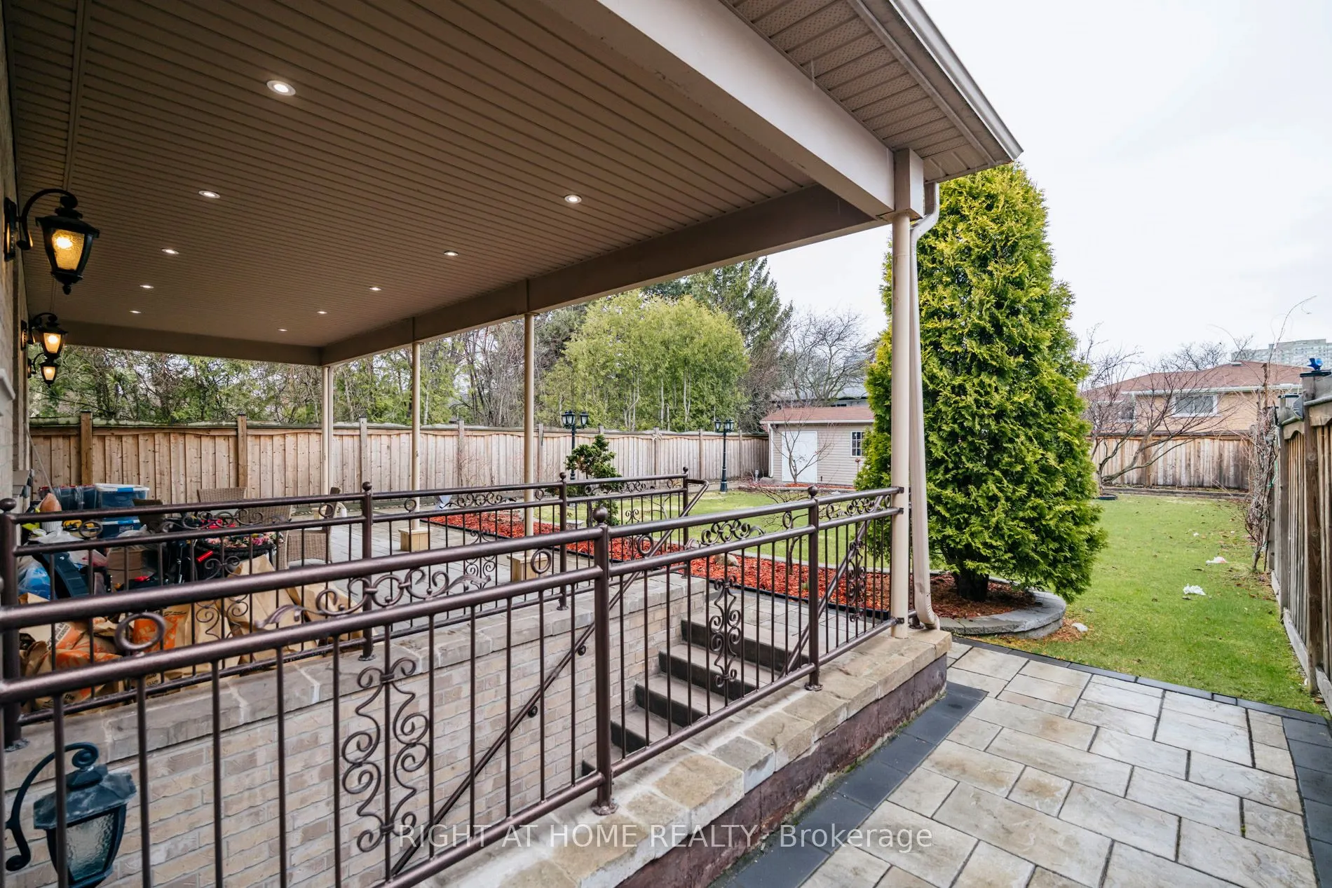 99 Fairview Road W