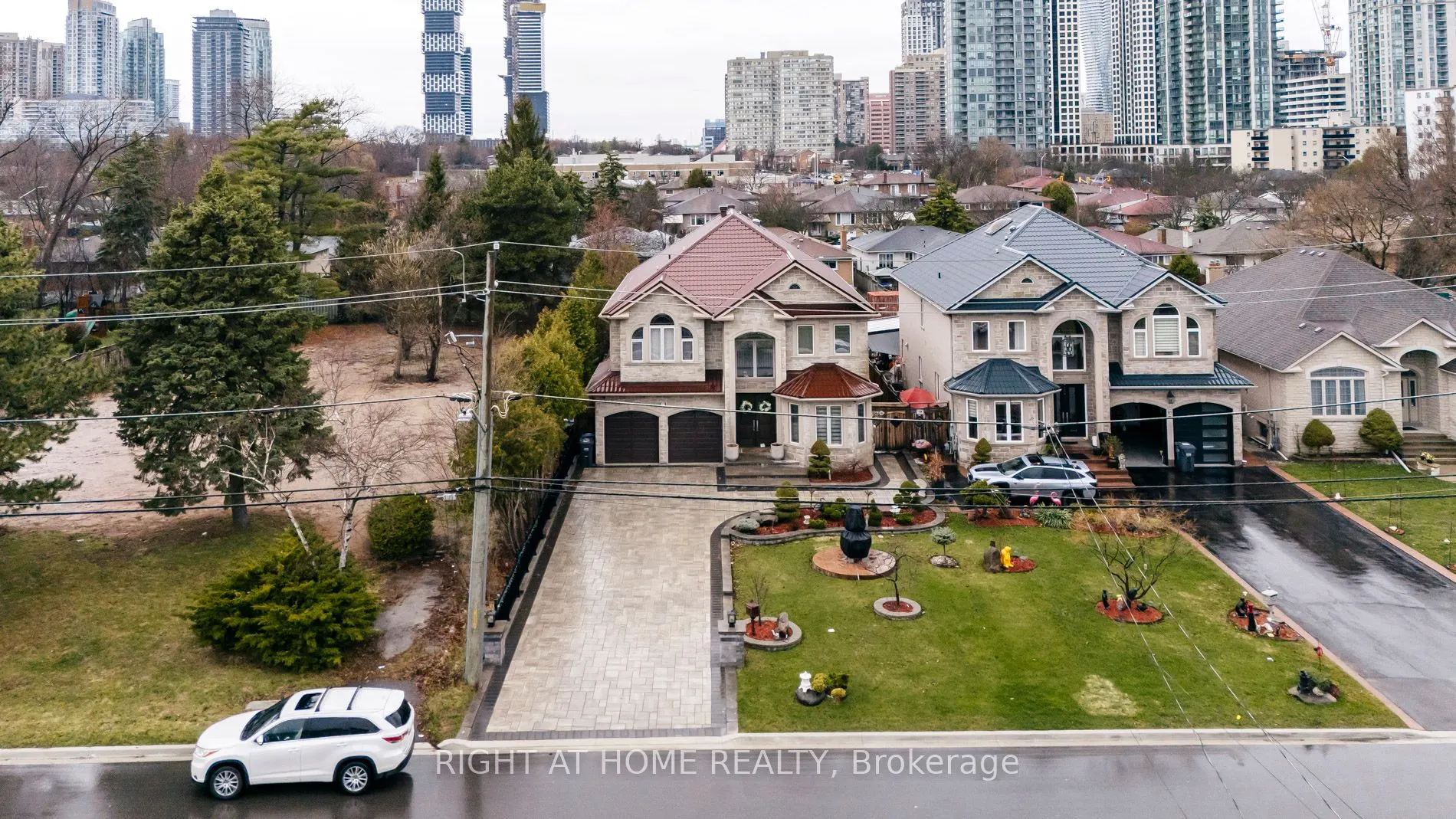 99 Fairview Road W