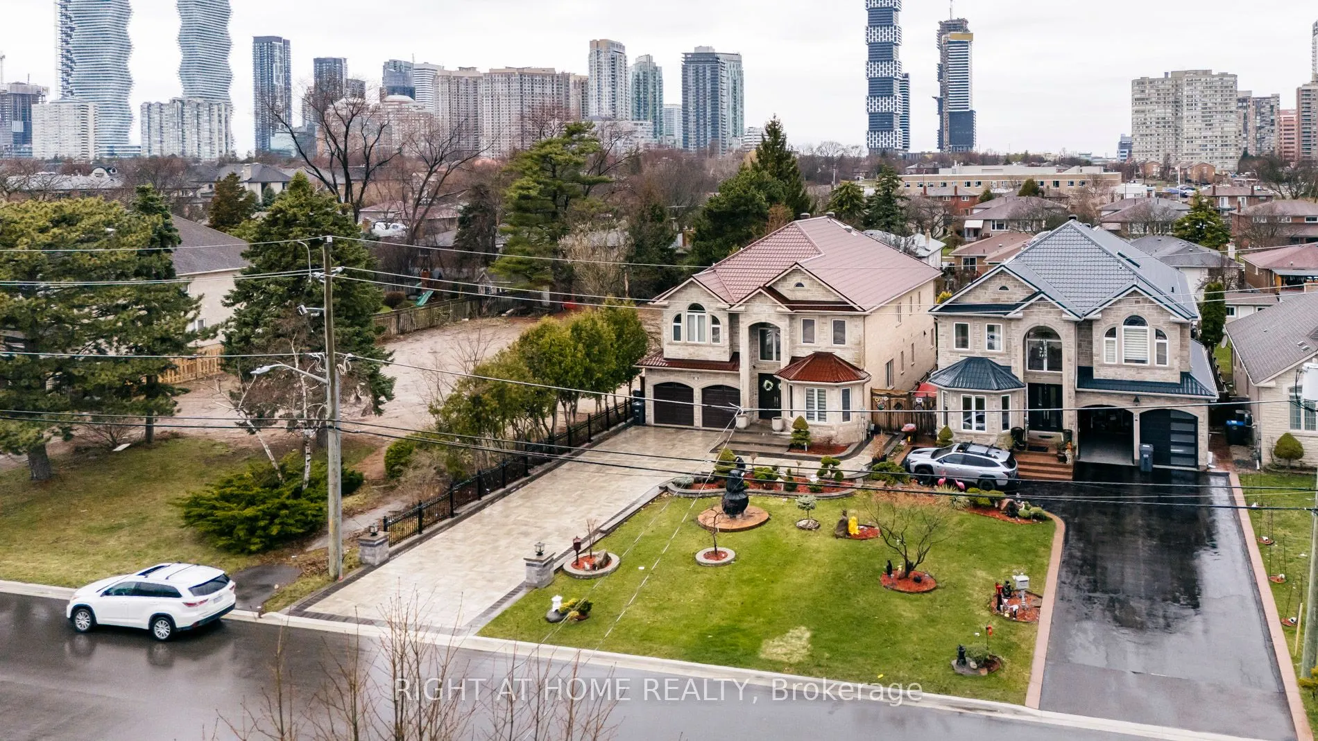 99 Fairview Road W