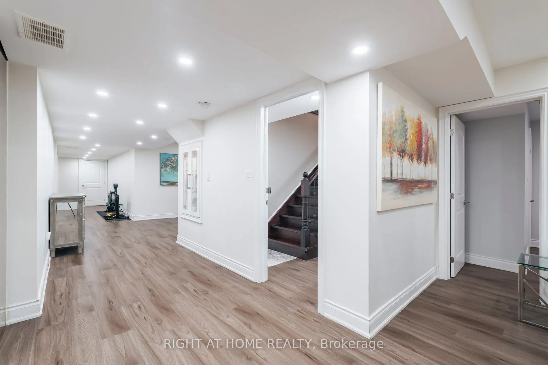 99 Fairview Road W
