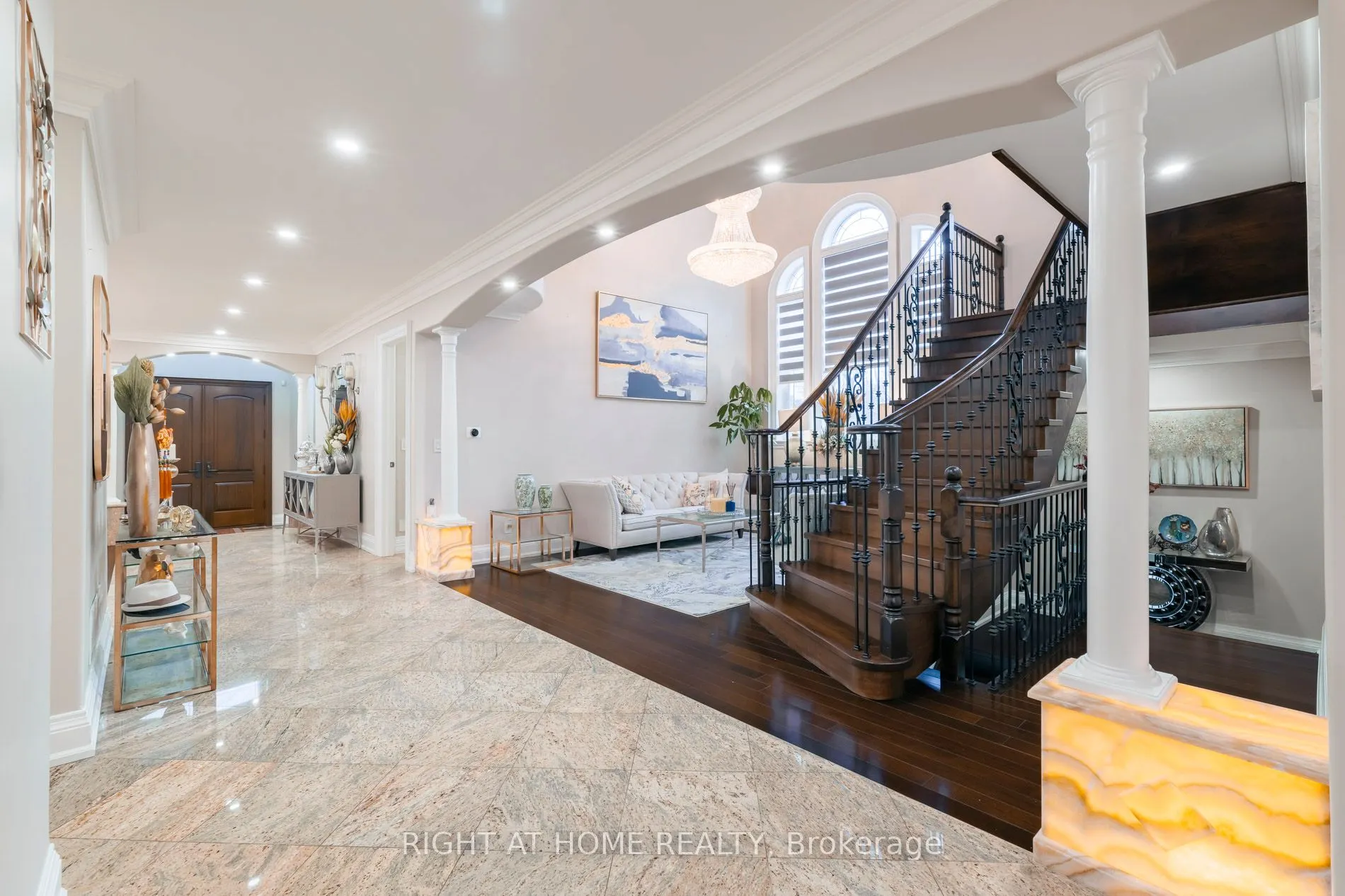 99 Fairview Road W