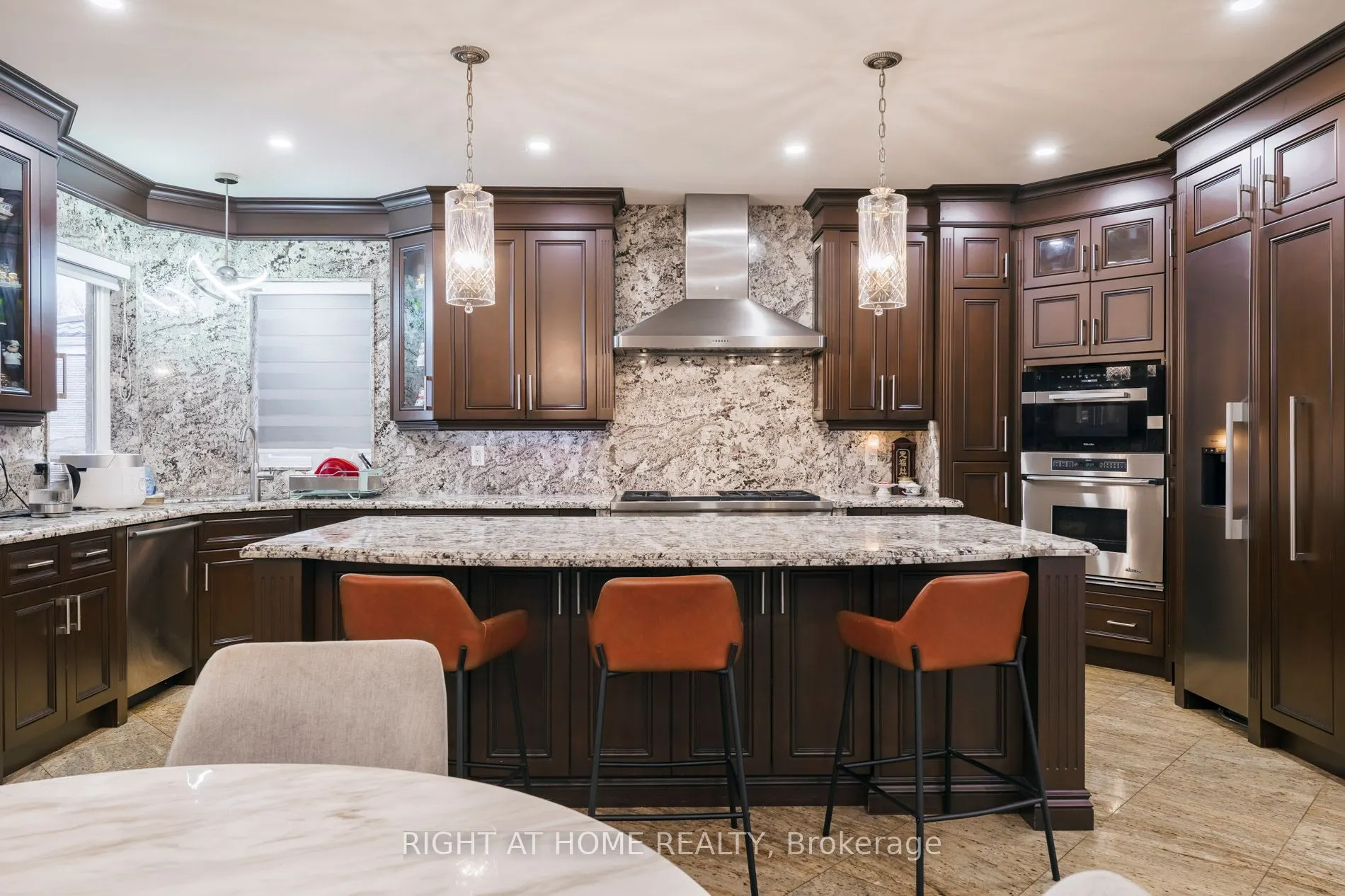 99 Fairview Road W