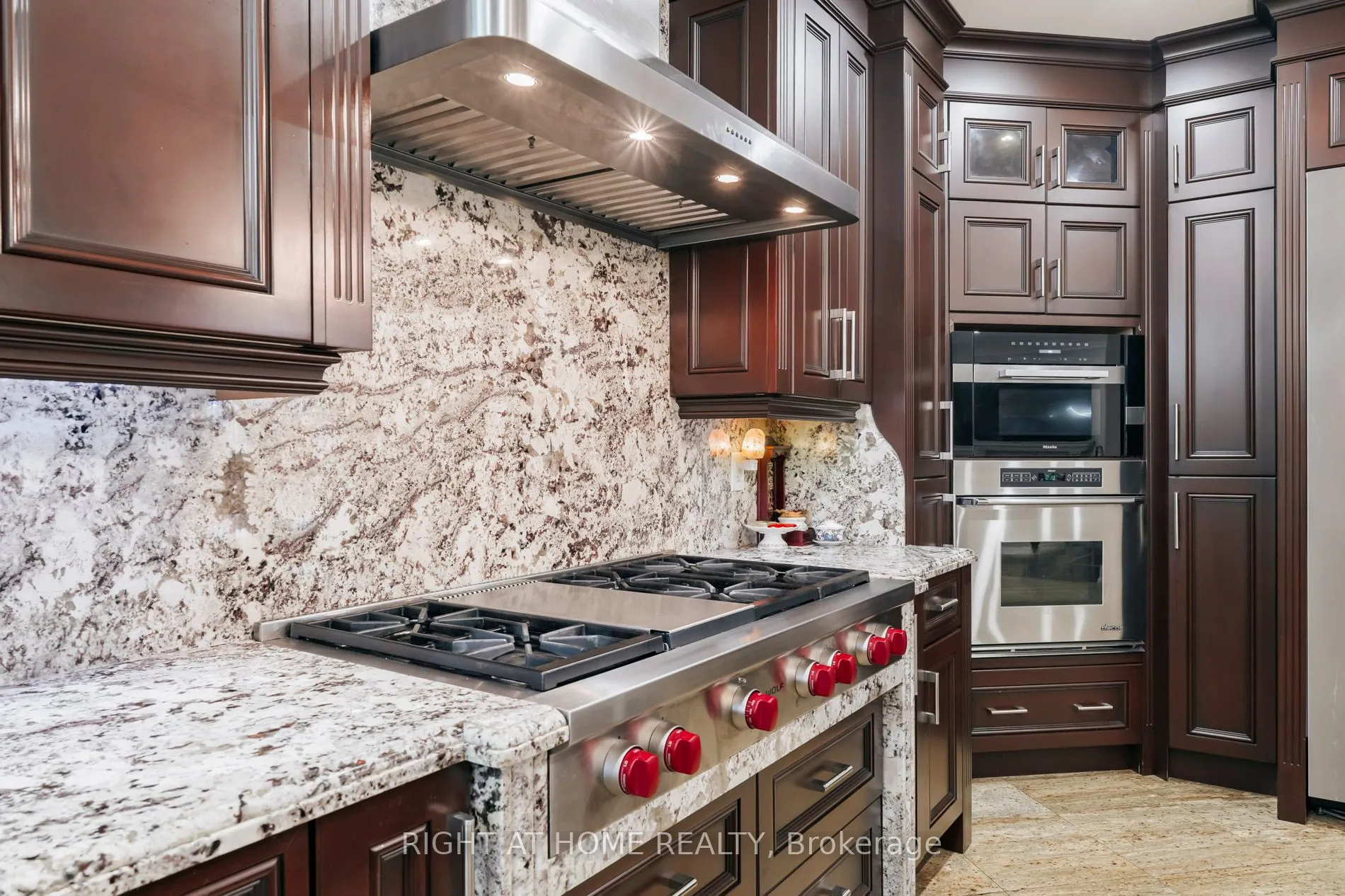 99 Fairview Road W