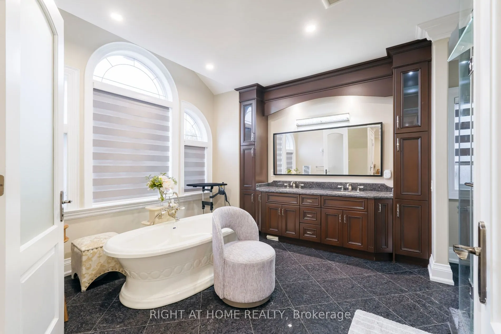 99 Fairview Road W