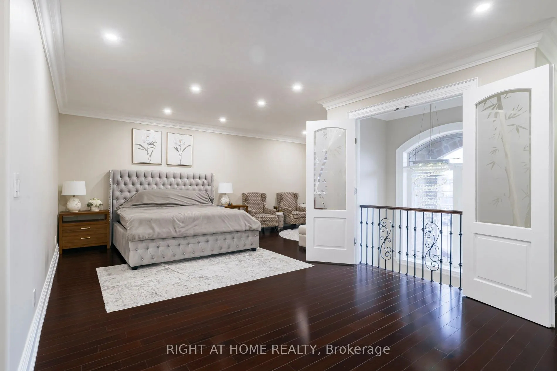 99 Fairview Road W