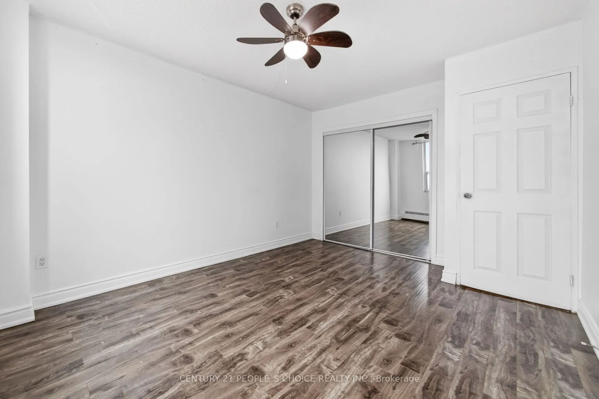 3390 Weston Road #902
