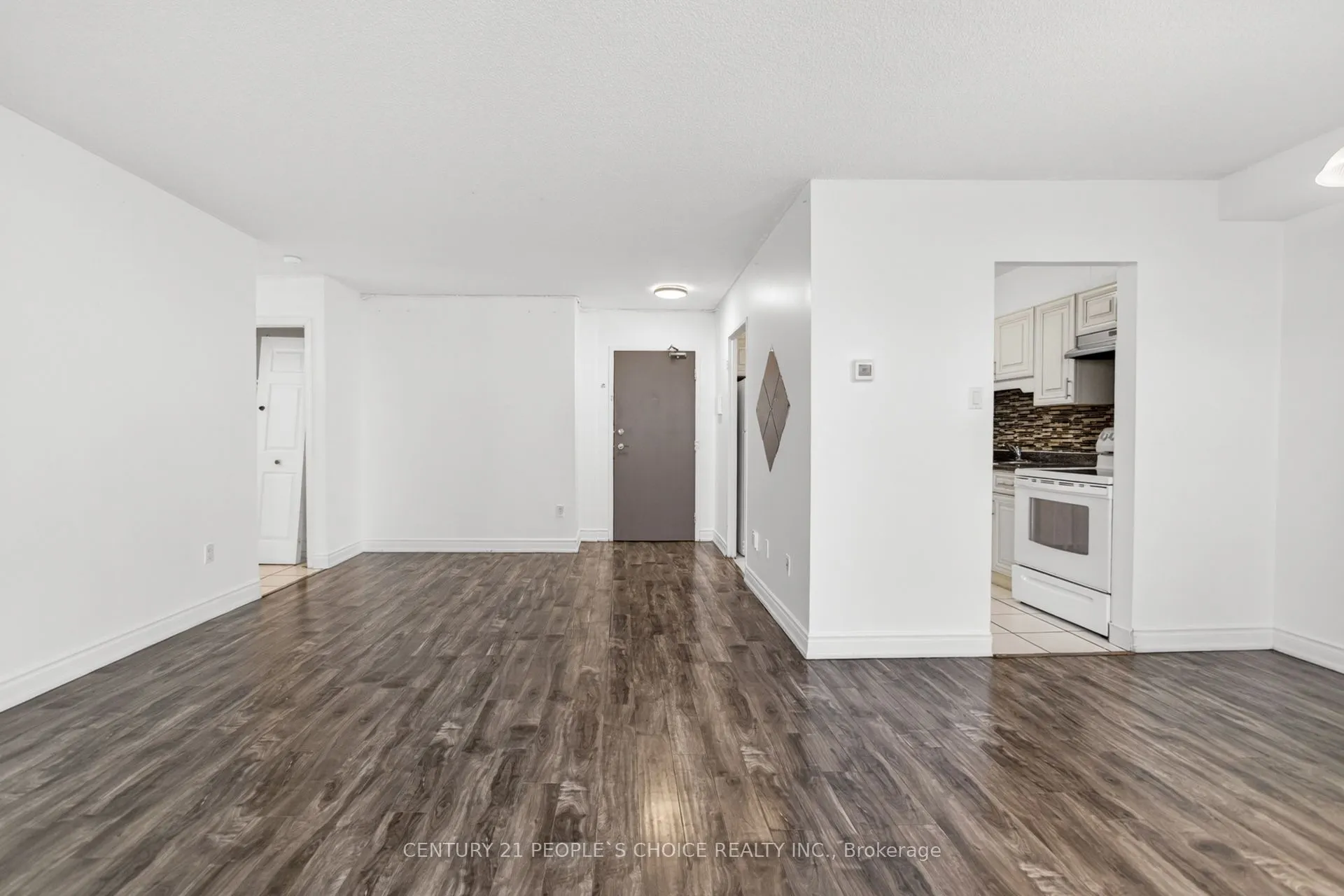 3390 Weston Road #902