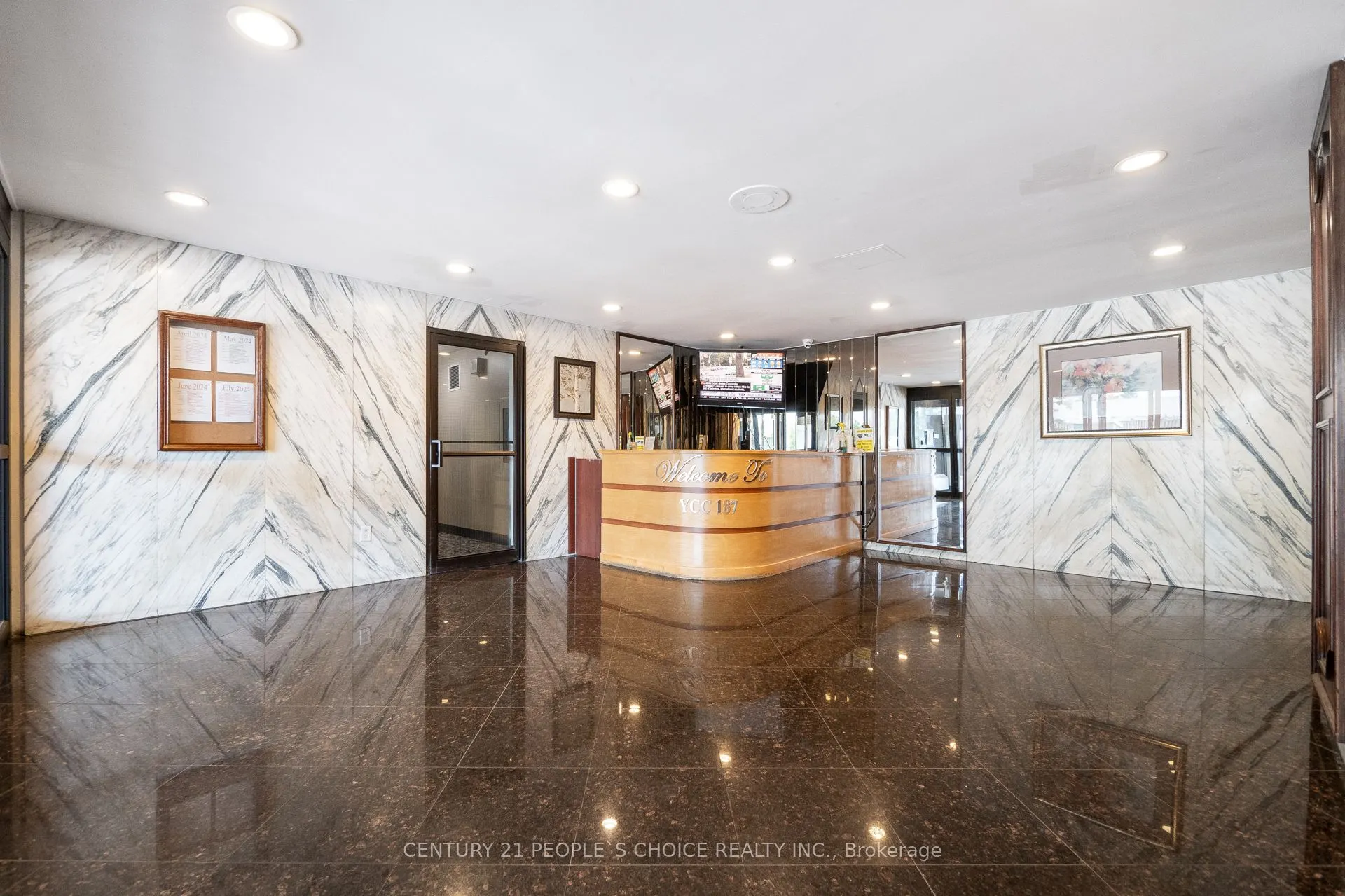 3390 Weston Road #902