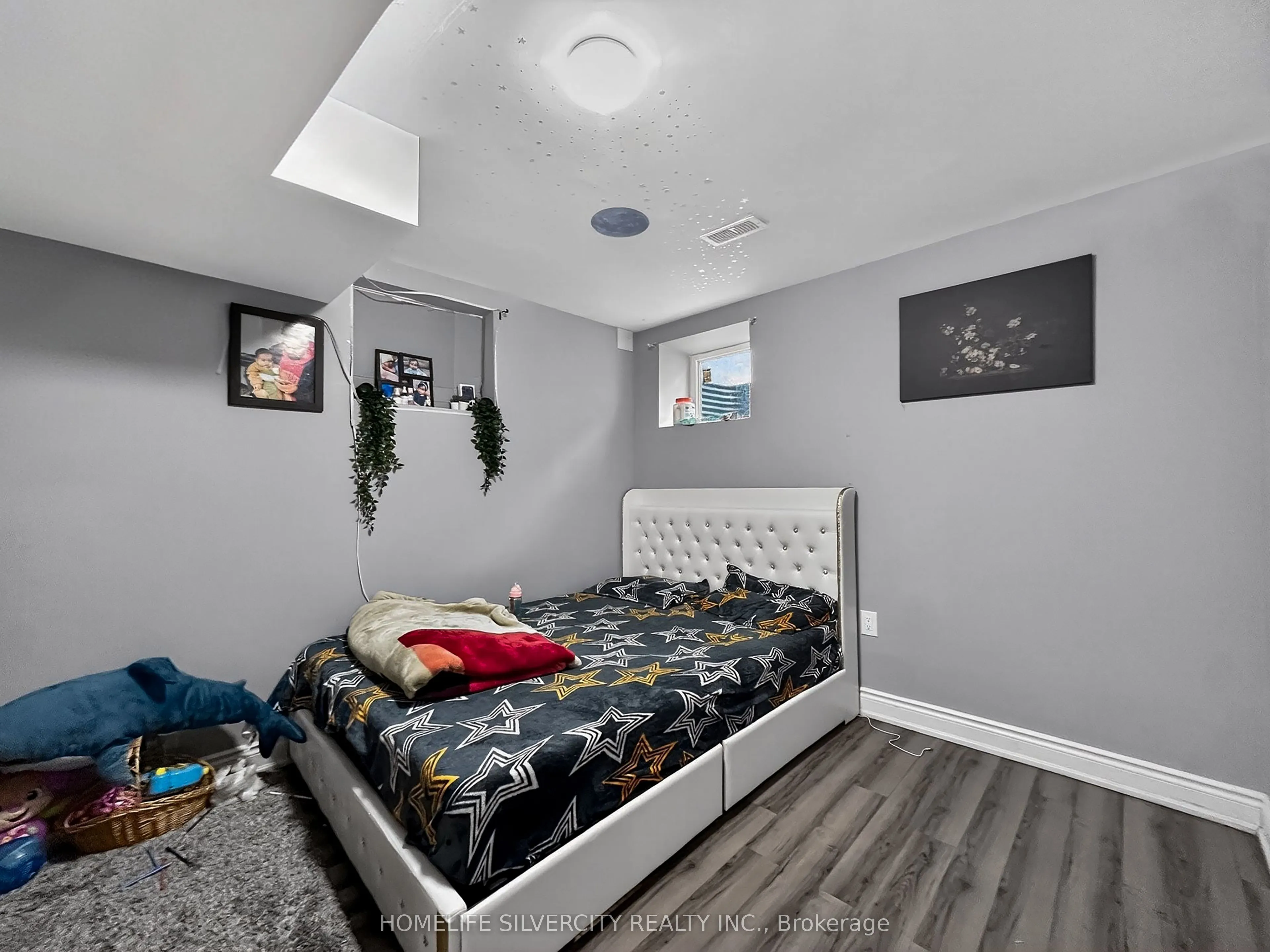 1 Boothill Drive