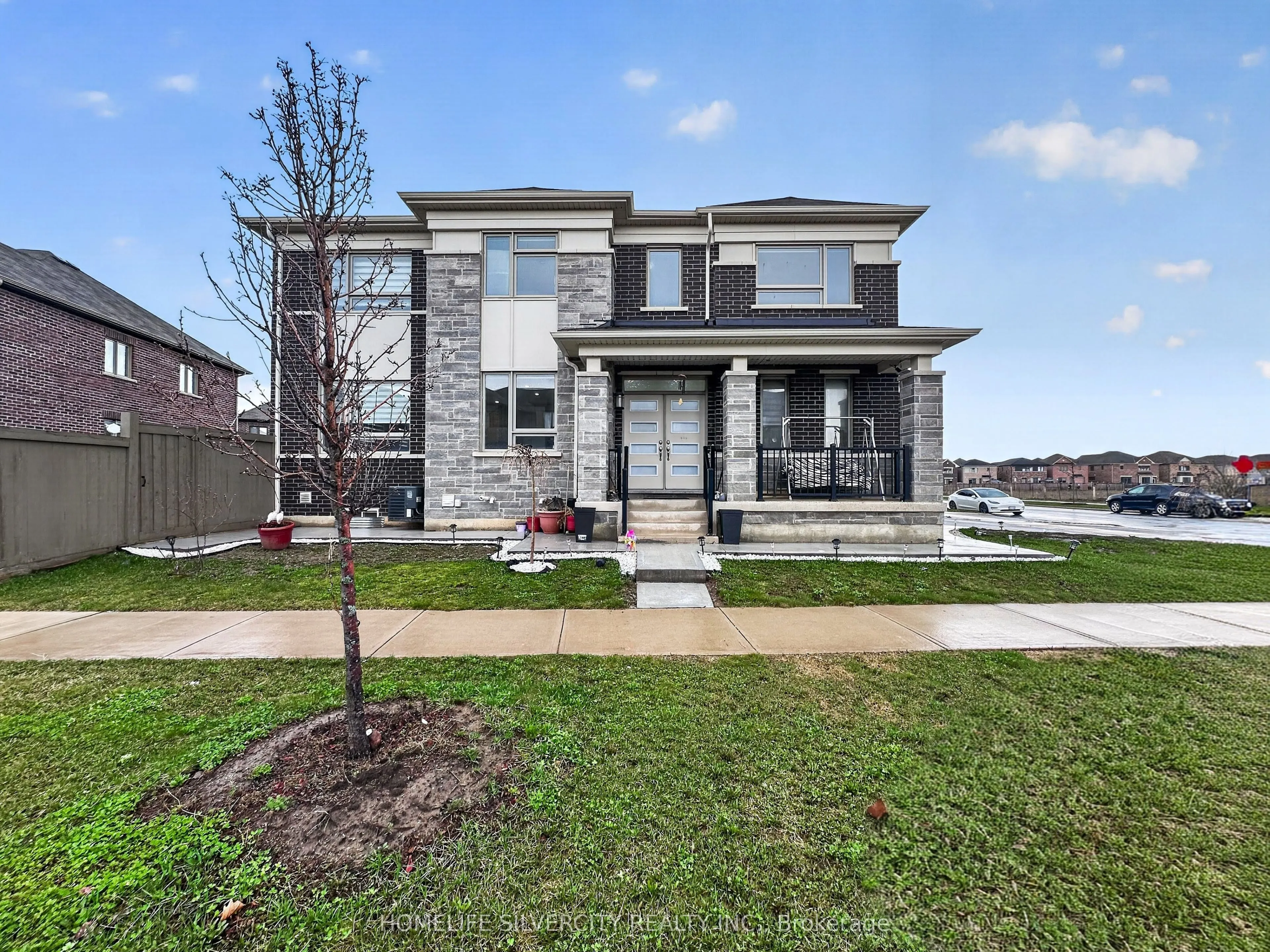 1 Boothill Drive