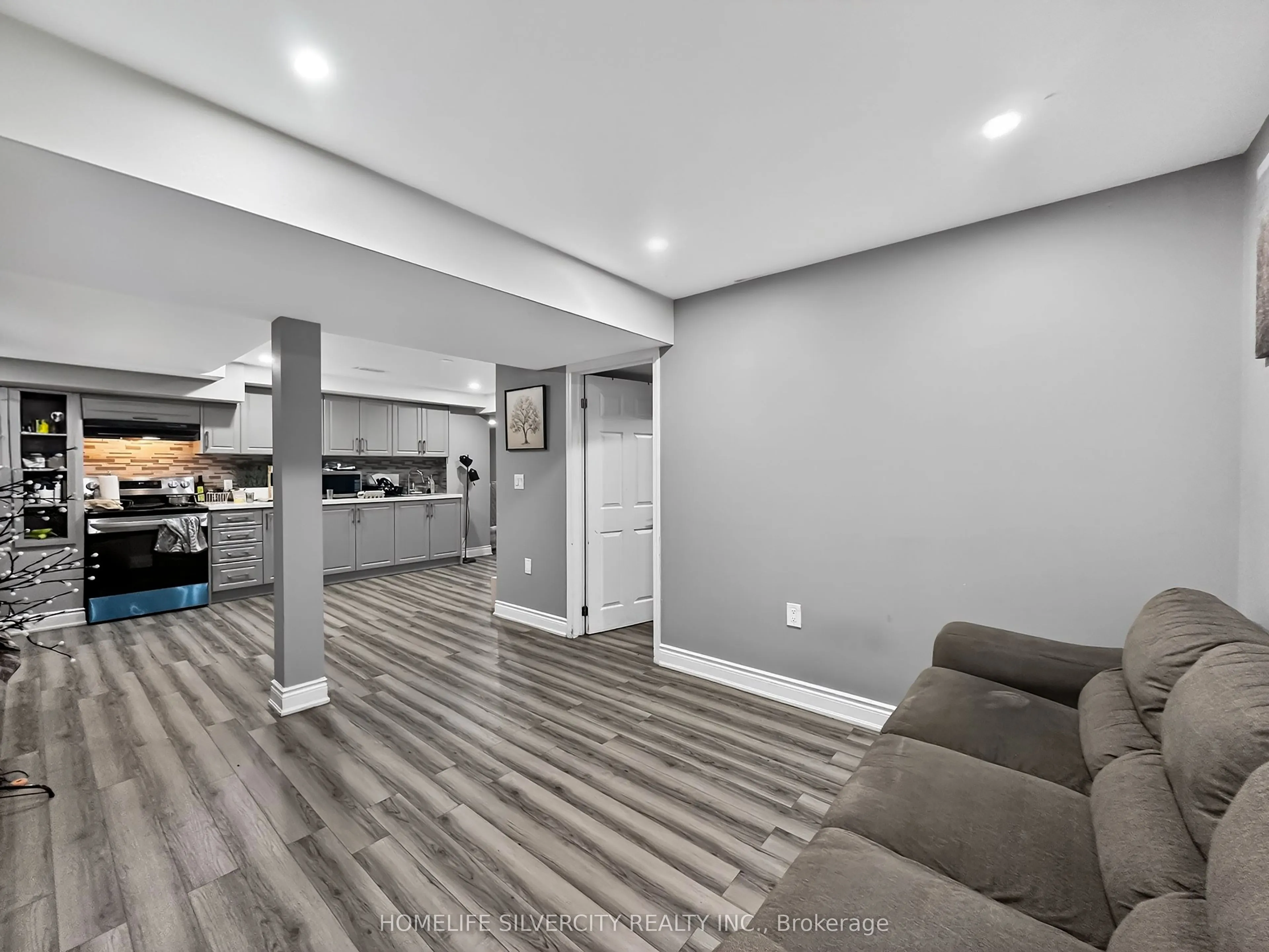 1 Boothill Drive