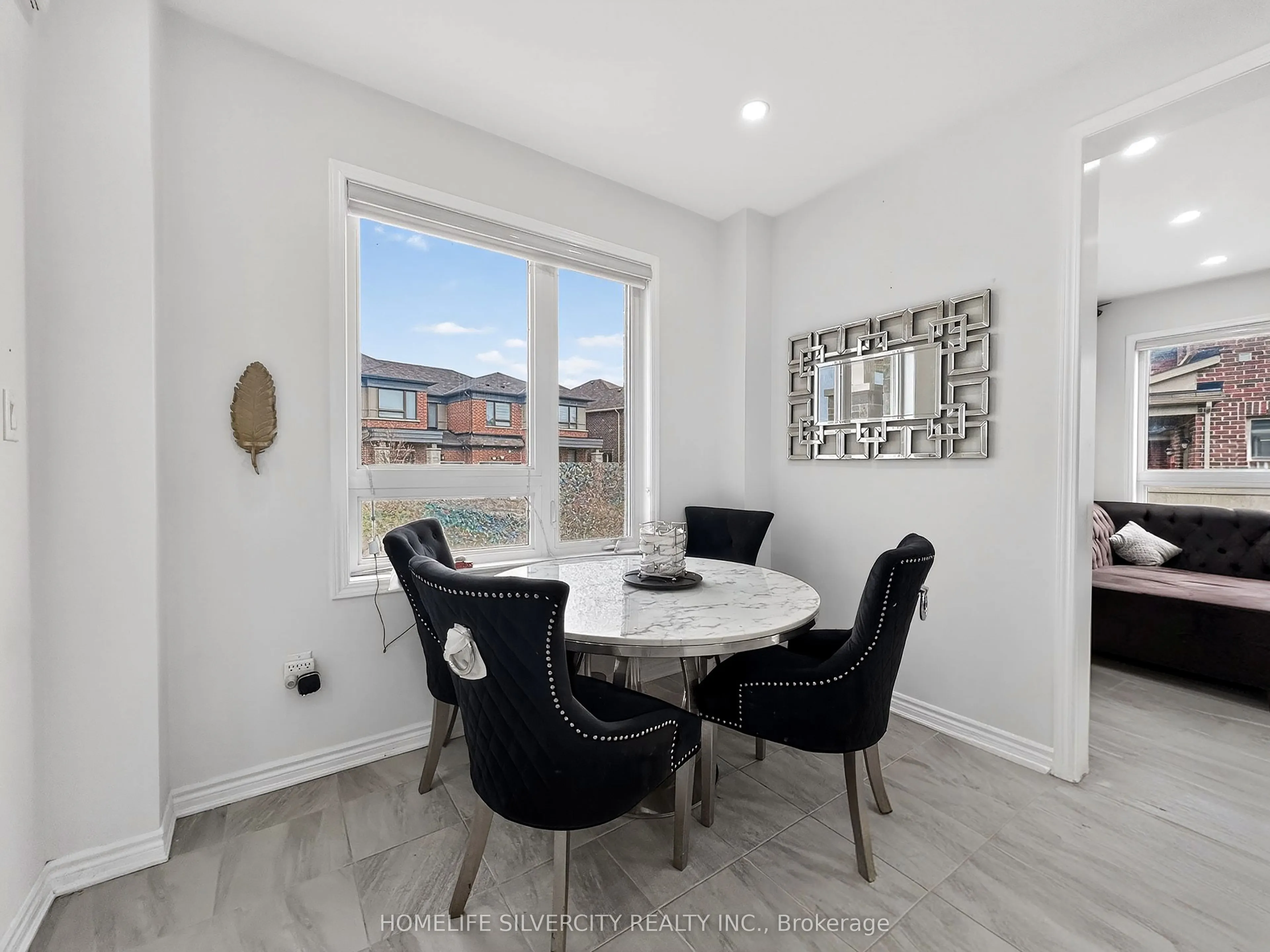 1 Boothill Drive