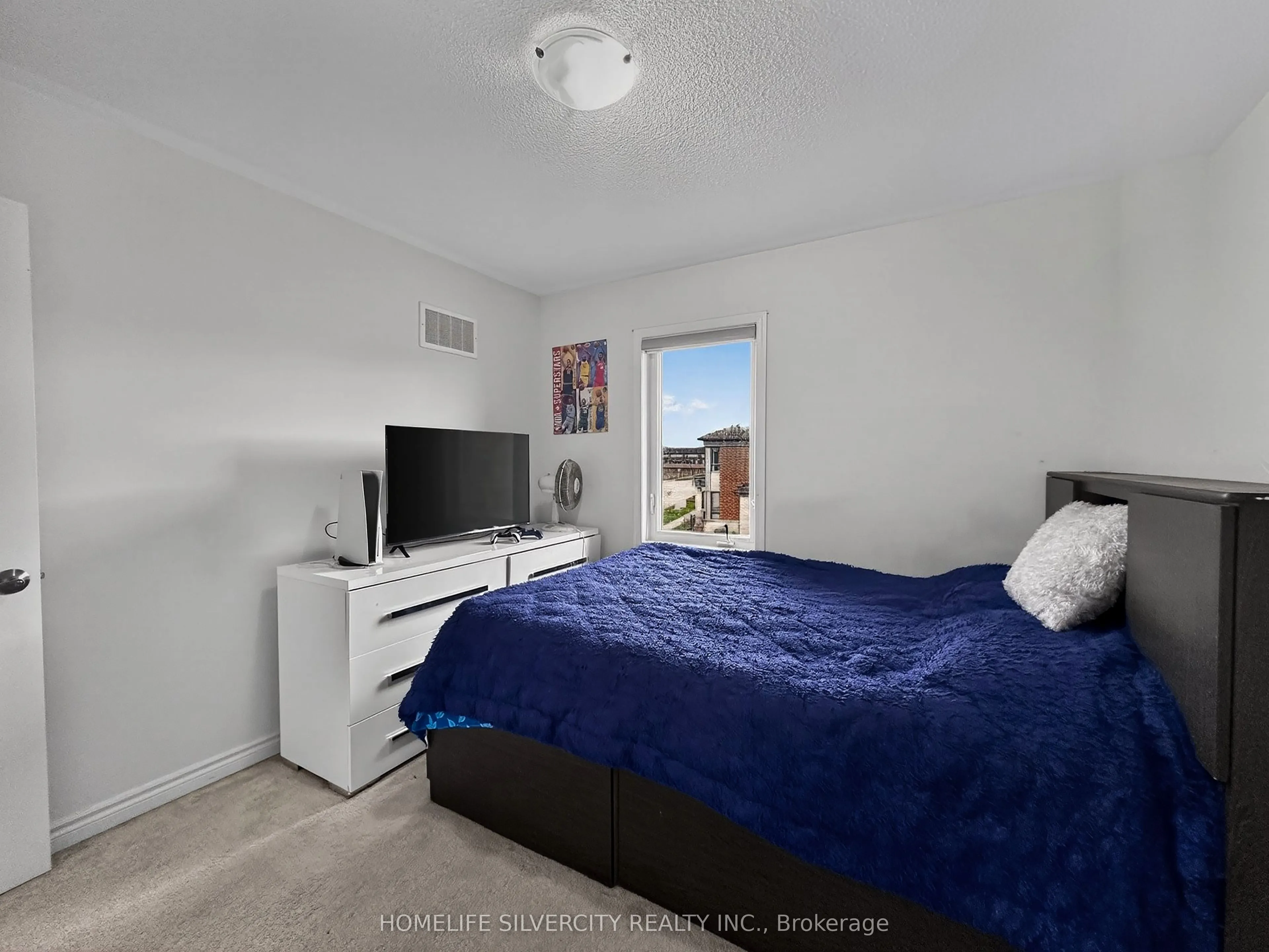 1 Boothill Drive