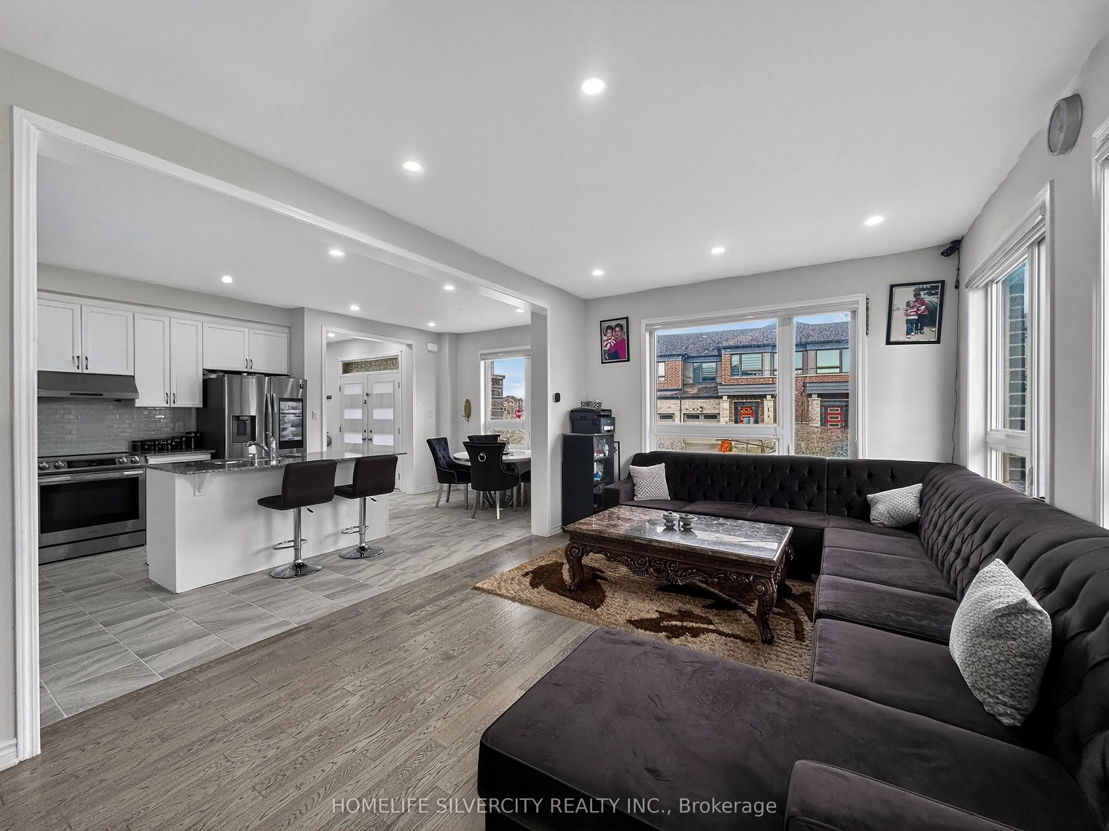 1 Boothill Drive