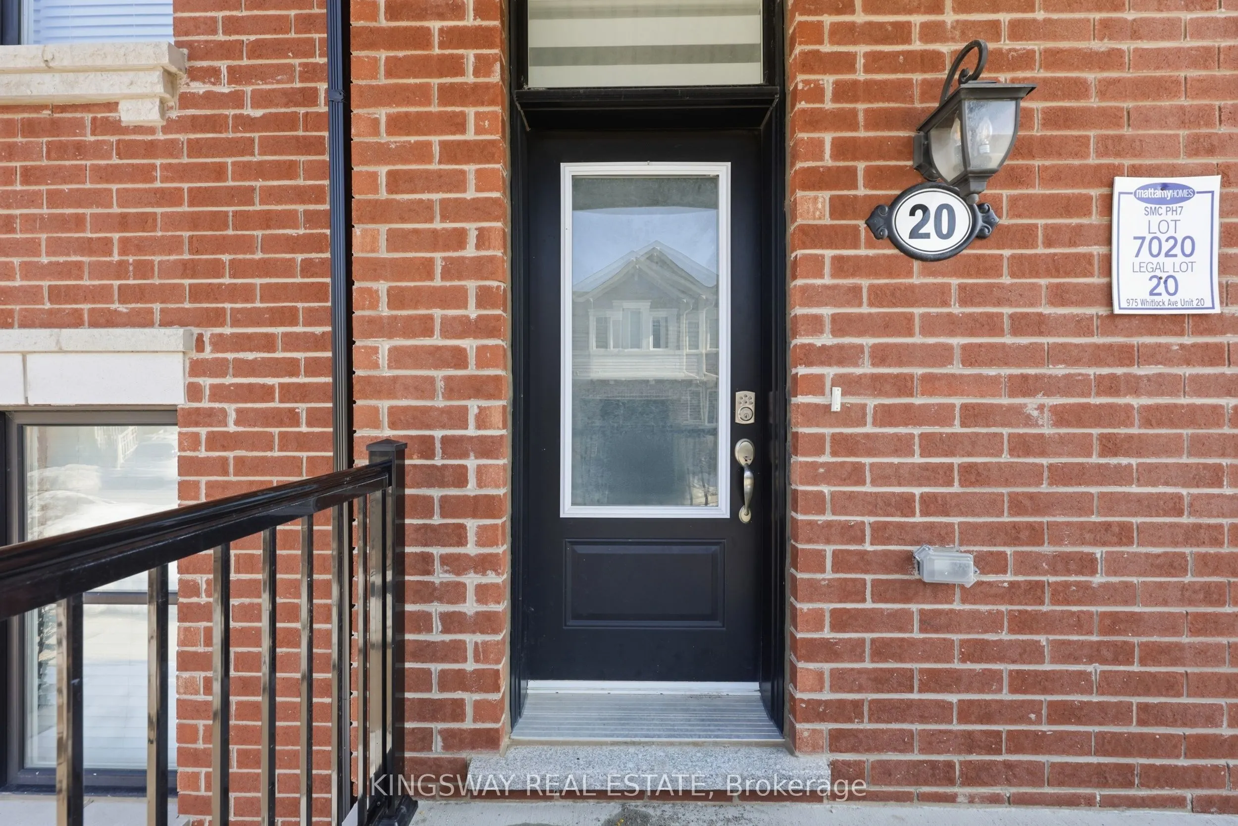 975 WHITLOCK Avenue #20