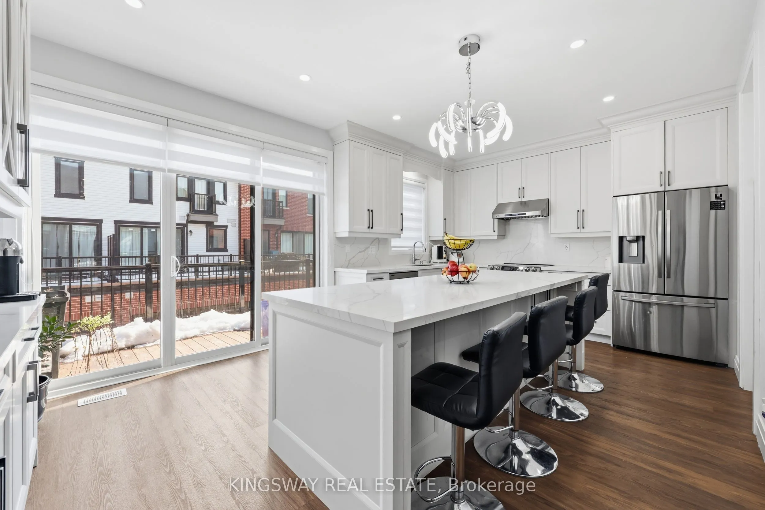 975 WHITLOCK Avenue #20