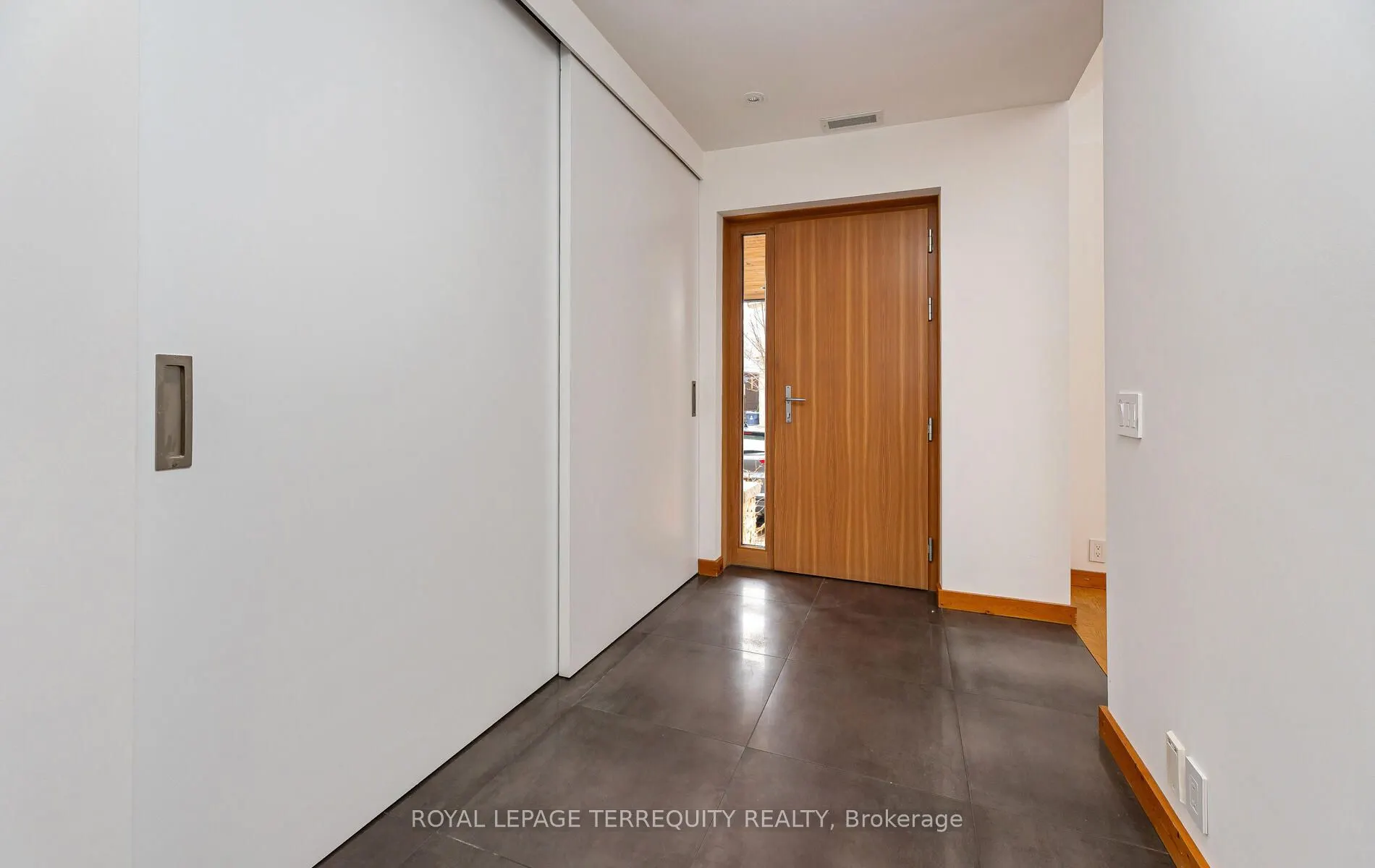 16 Sunnybrook Road
