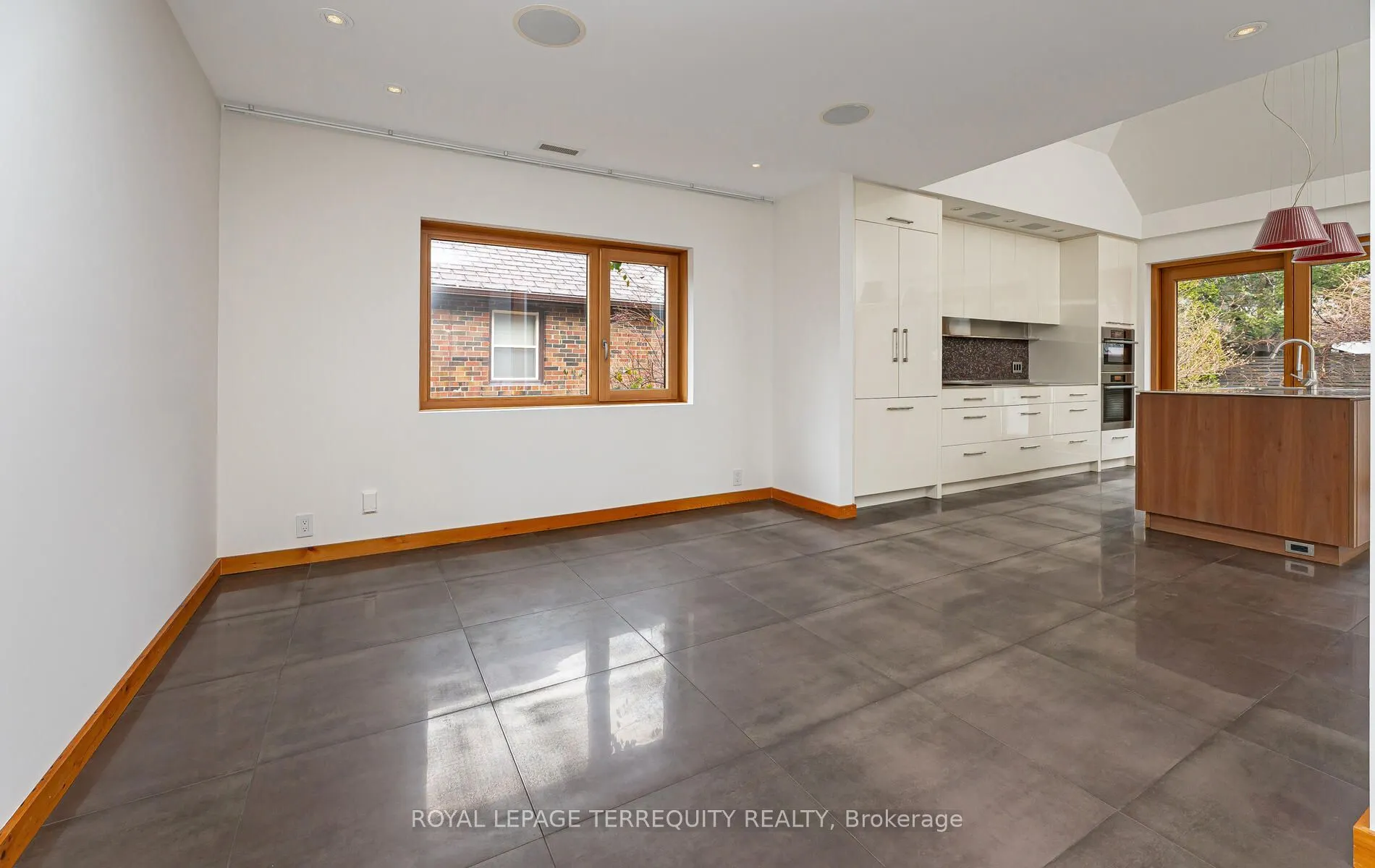 16 Sunnybrook Road