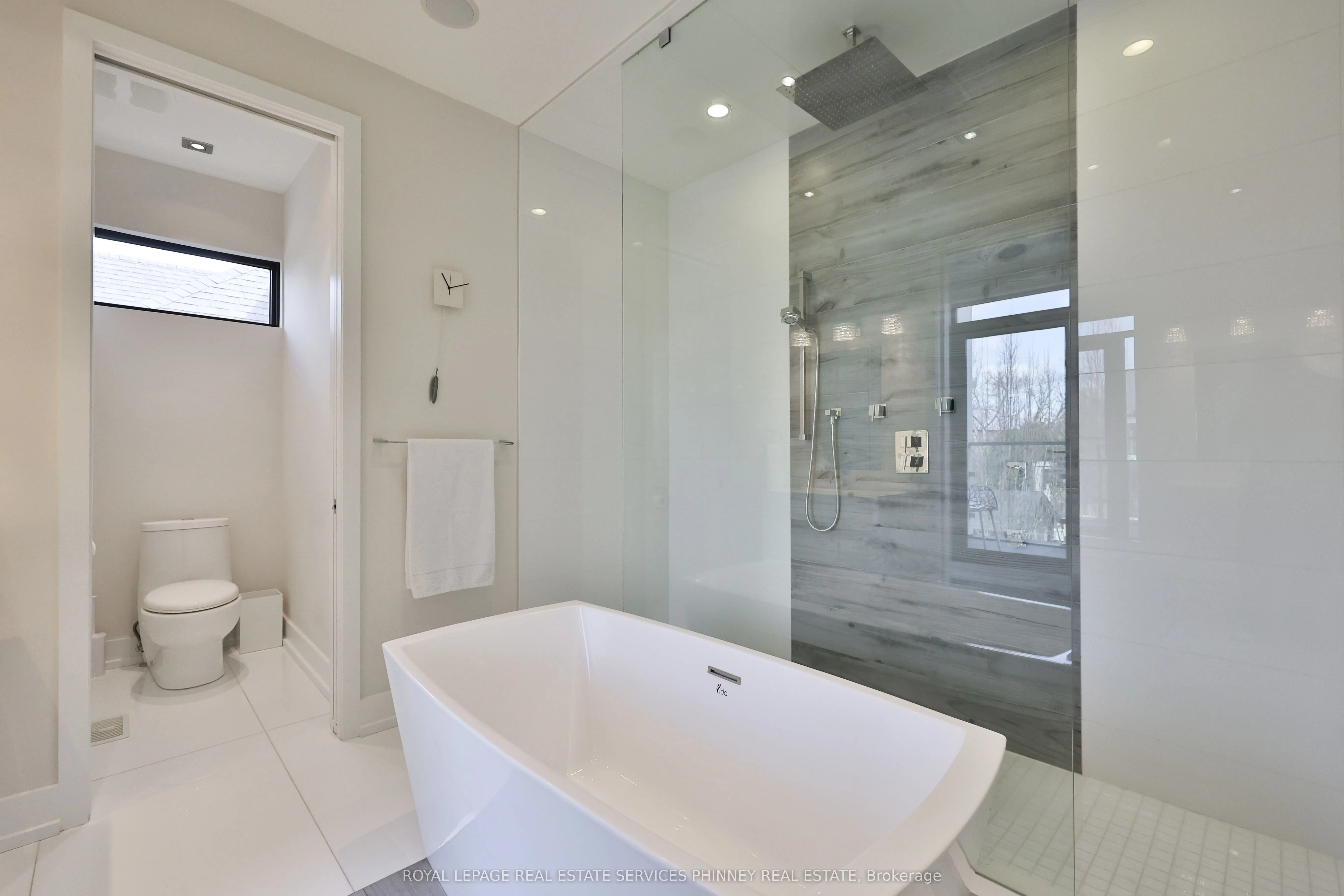 647 Montbeck Crescent