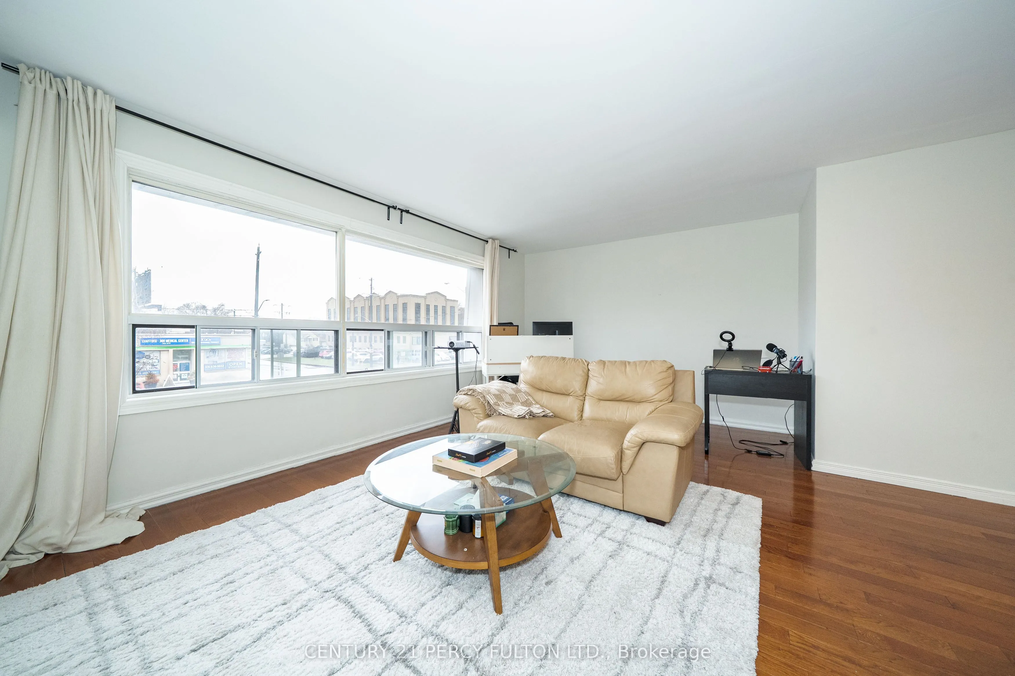 744-746 Wilson Avenue