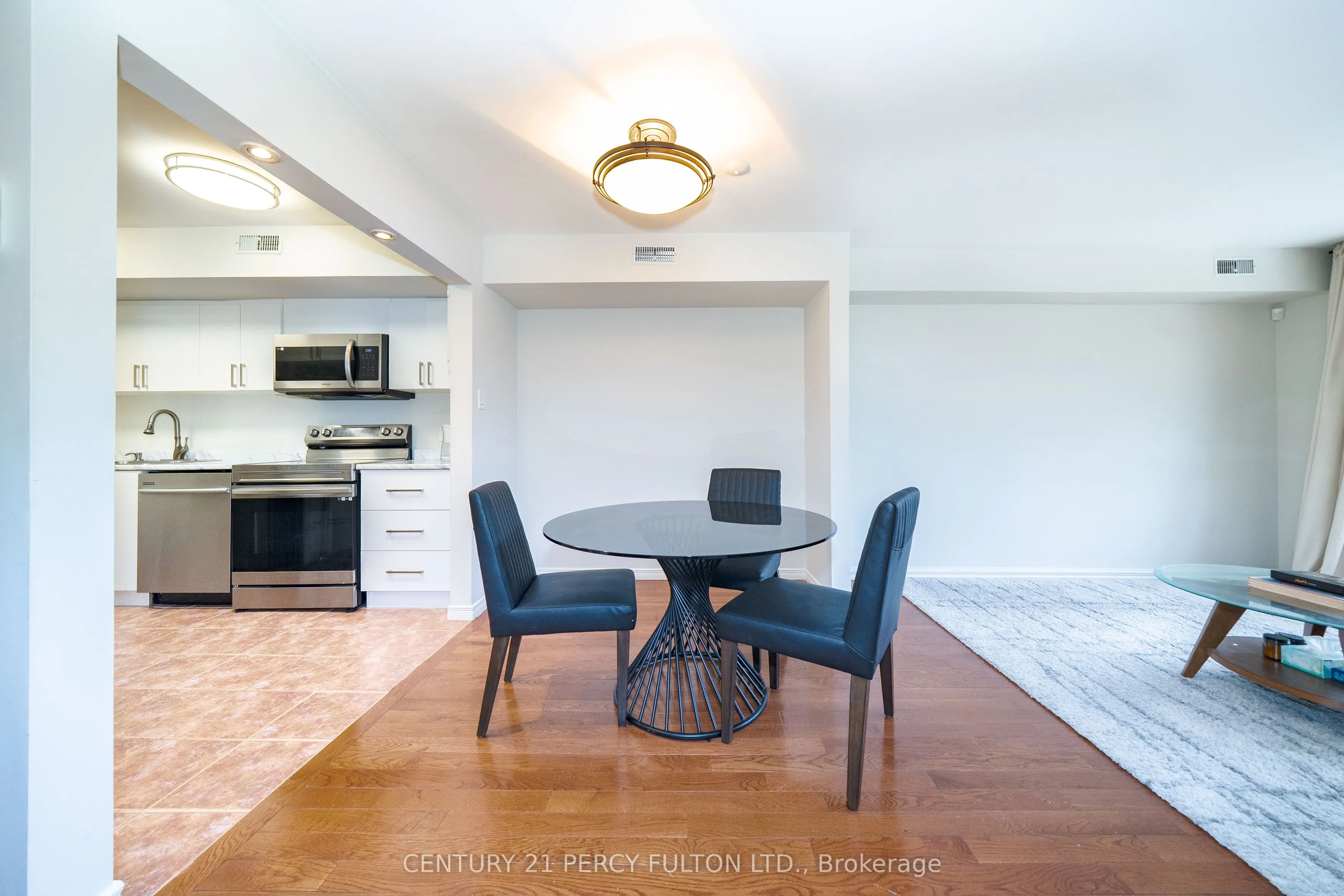 744-746 Wilson Avenue