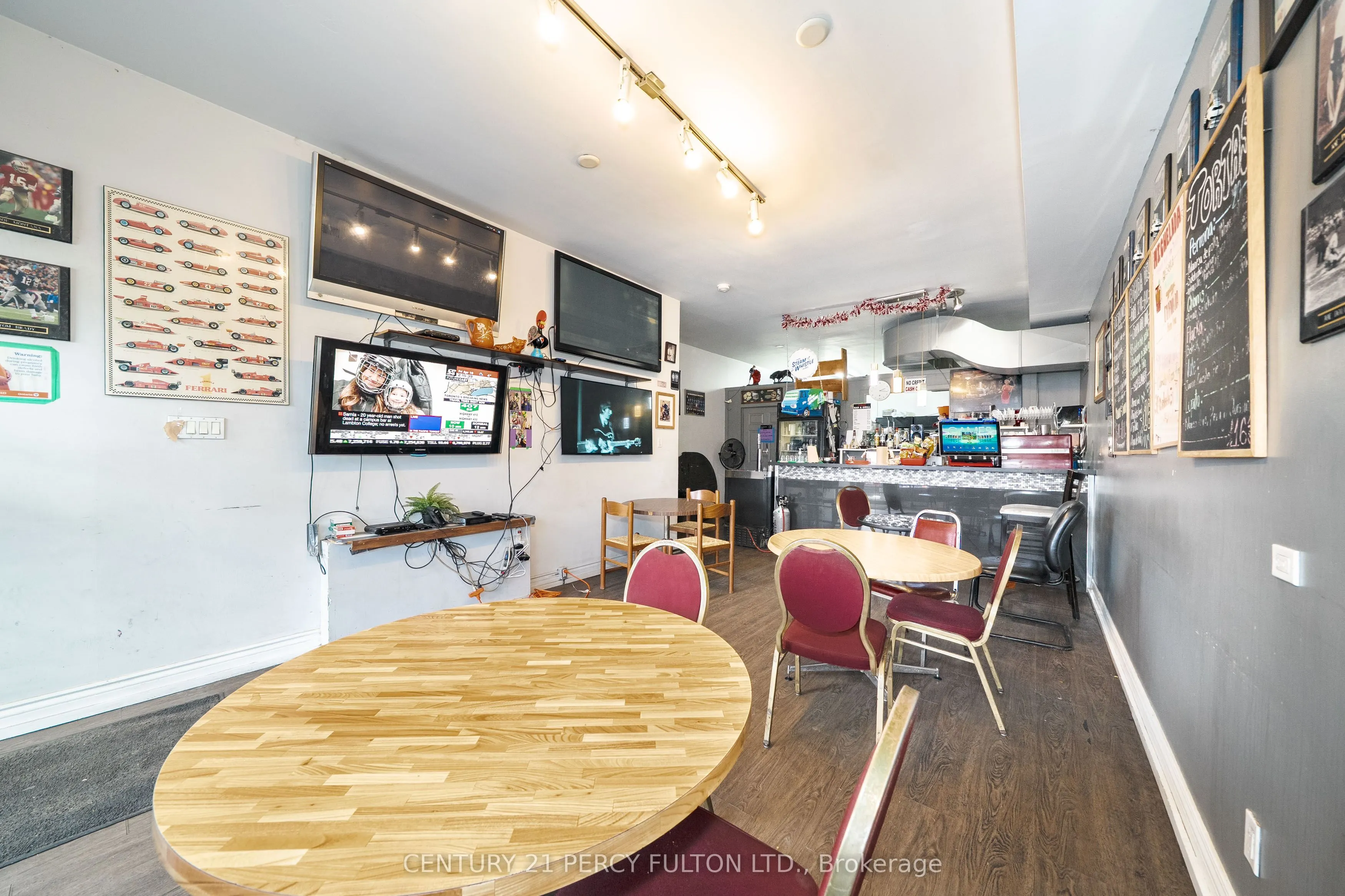 744-746 Wilson Avenue