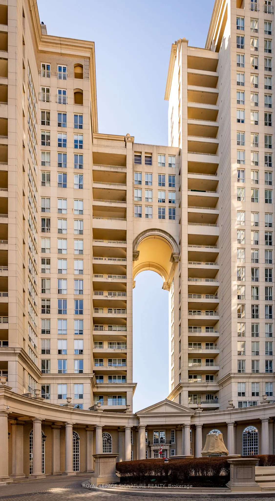 2285 Lake Shore Boulevard W #703
