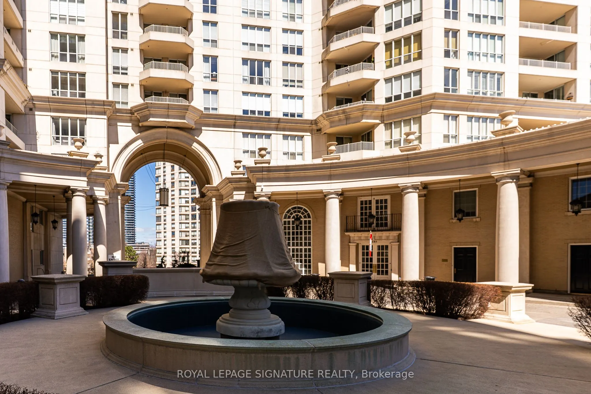 2285 Lake Shore Boulevard W #703