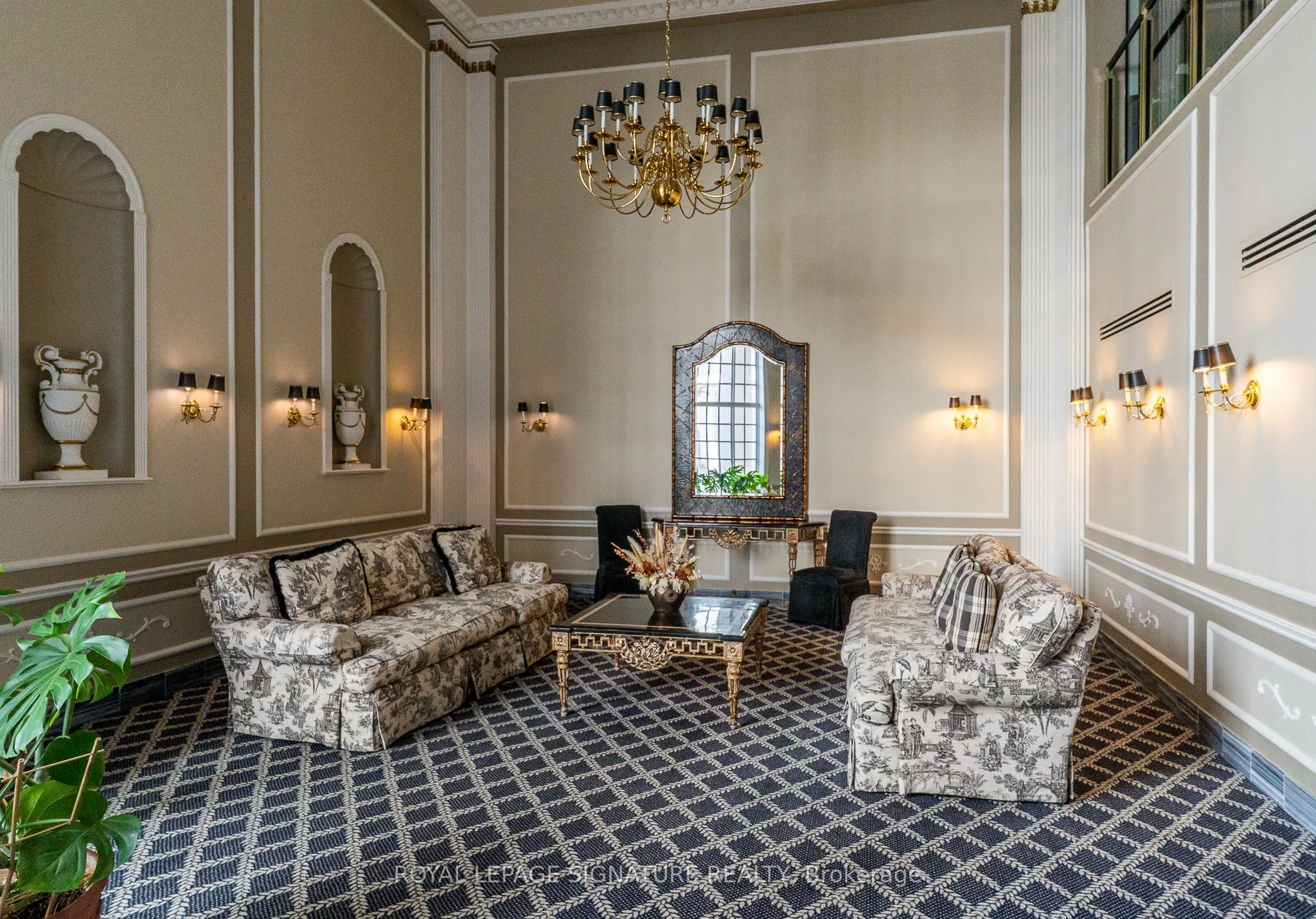 2285 Lake Shore Boulevard W #703